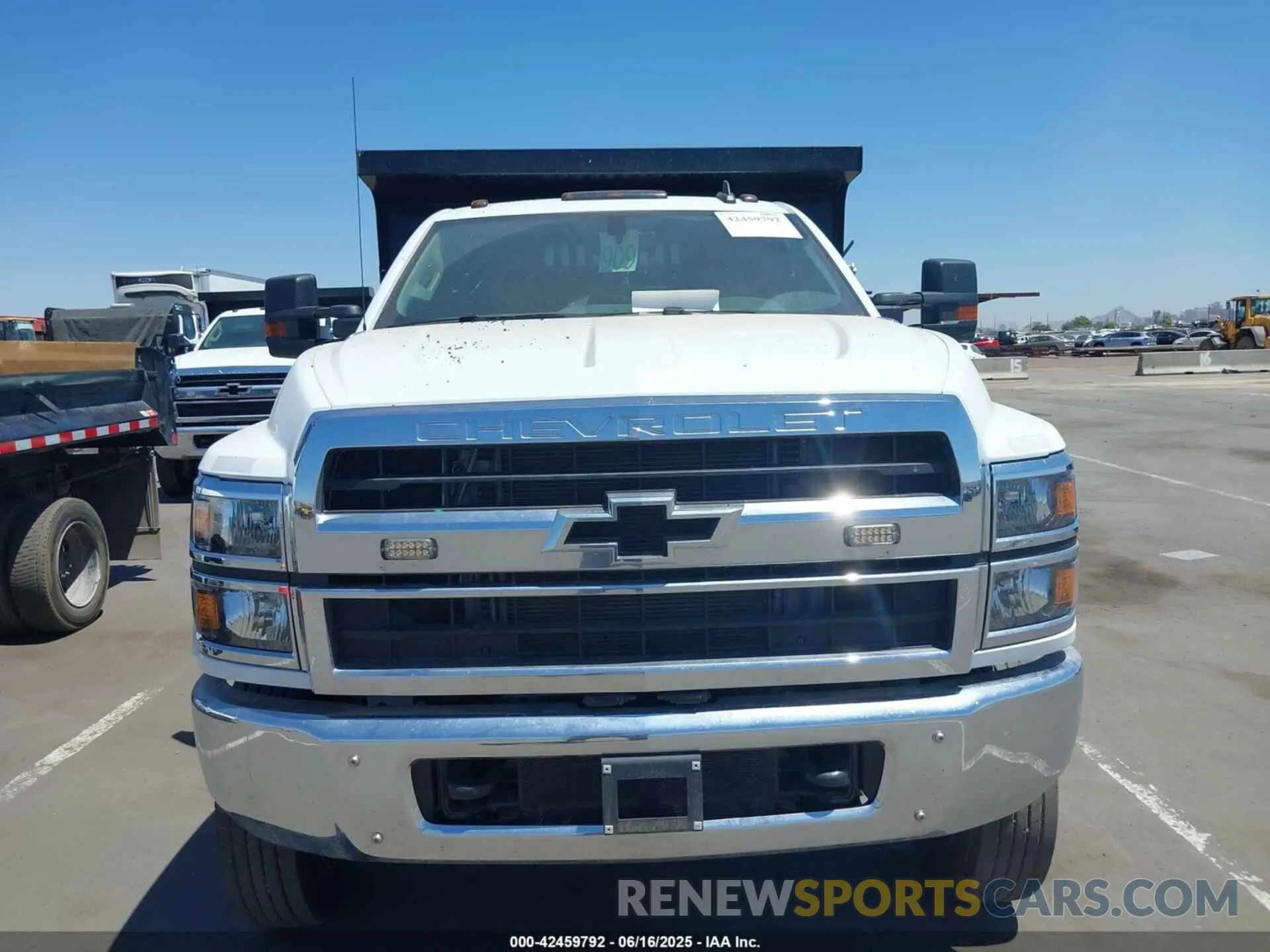 11 fotografías del automóvil dañado 1HTKJPVM4PH508108 CHEVROLET SILVERADO MD 2023