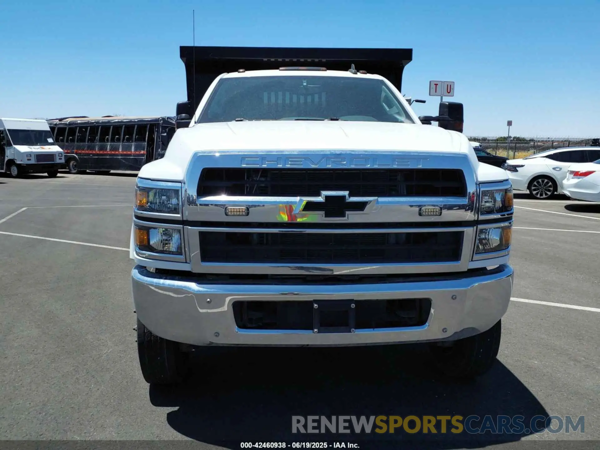 12 fotografías del automóvil dañado 1HTKJPVM5PH508019 CHEVROLET SILVERADO MD 2023