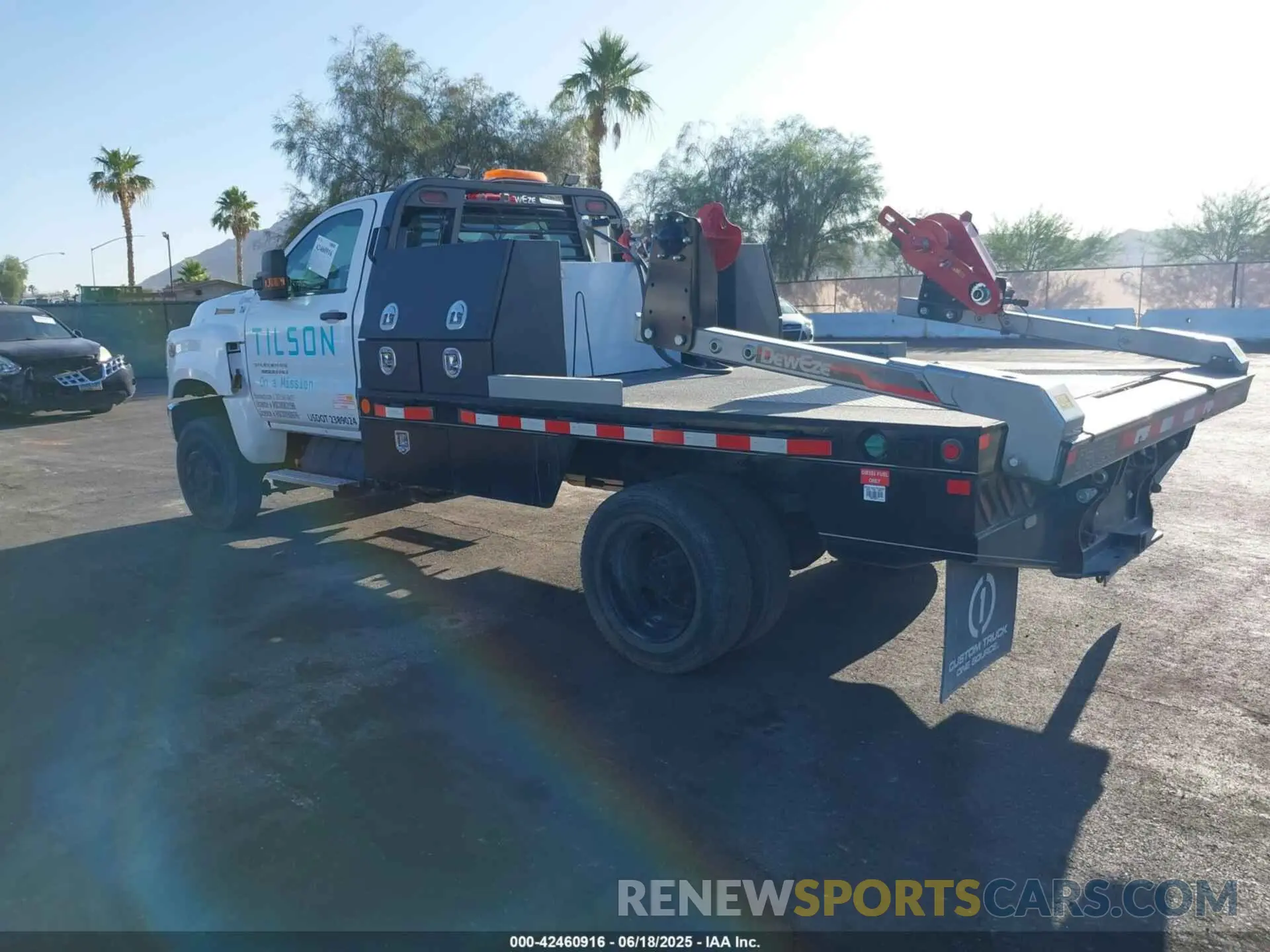 3 fotografías del automóvil dañado 1HTKJPVM5PH699375 CHEVROLET SILVERADO MD 2023