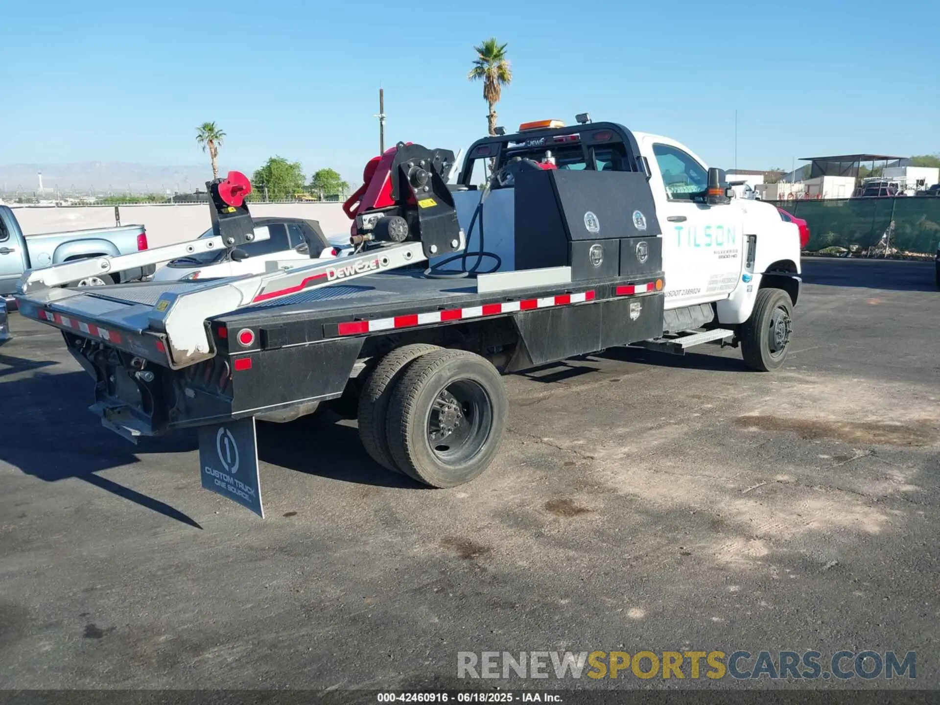 4 fotografías del automóvil dañado 1HTKJPVM5PH699375 CHEVROLET SILVERADO MD 2023