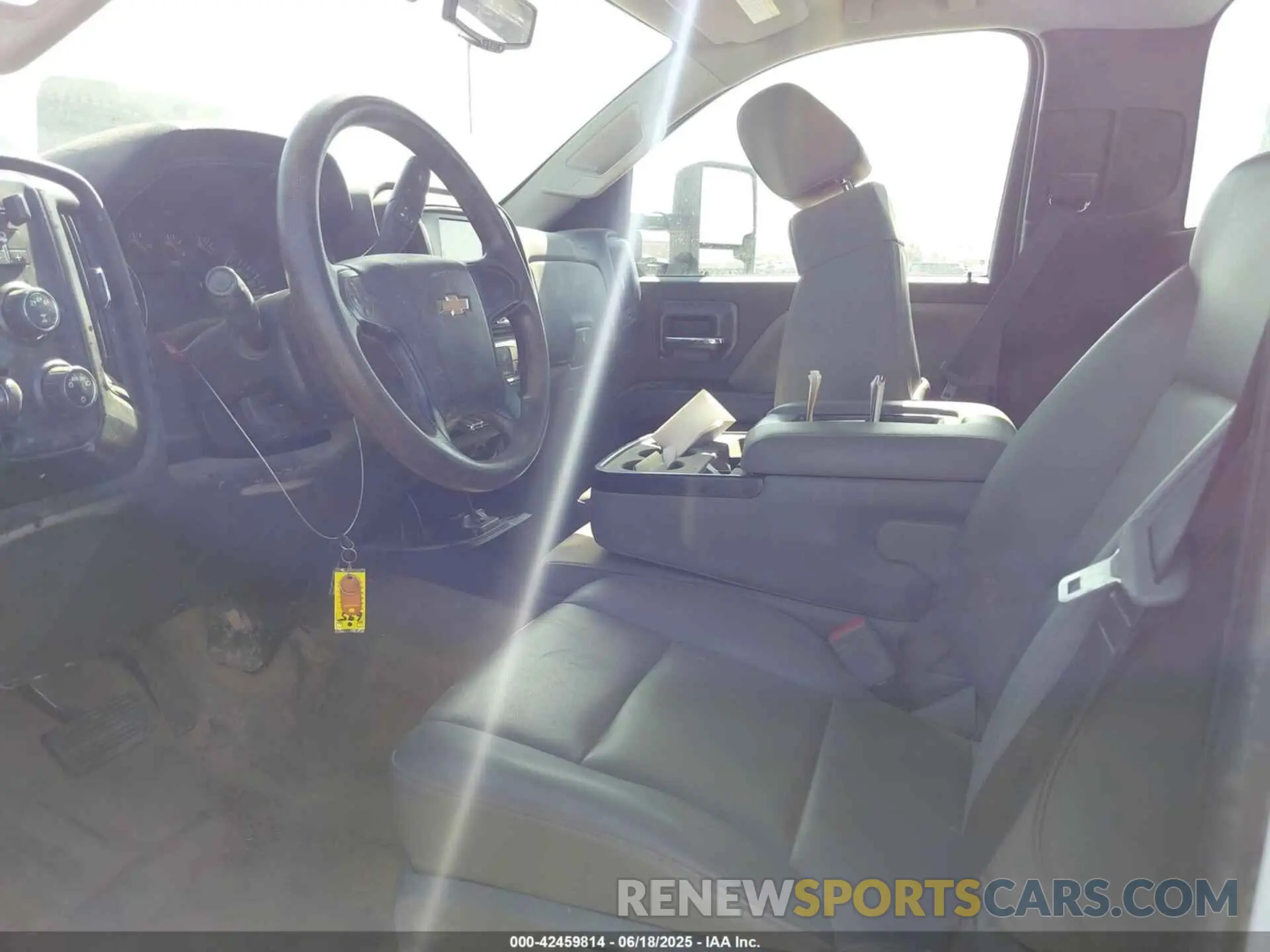 7 fotografías del automóvil dañado 1HTKJPVM6PH130941 CHEVROLET SILVERADO MD 2023