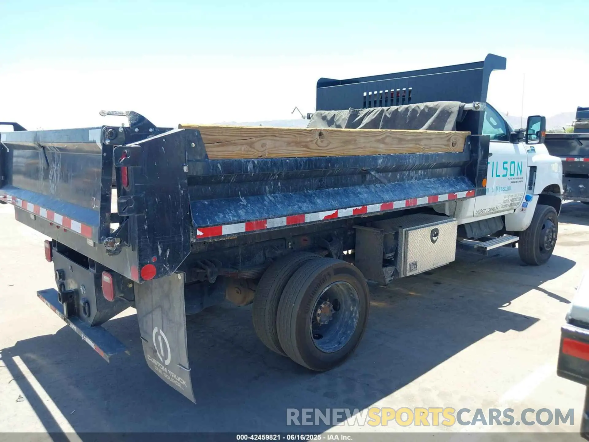 4 fotografías del automóvil dañado 1HTKJPVM7PH218574 CHEVROLET SILVERADO MD 2023