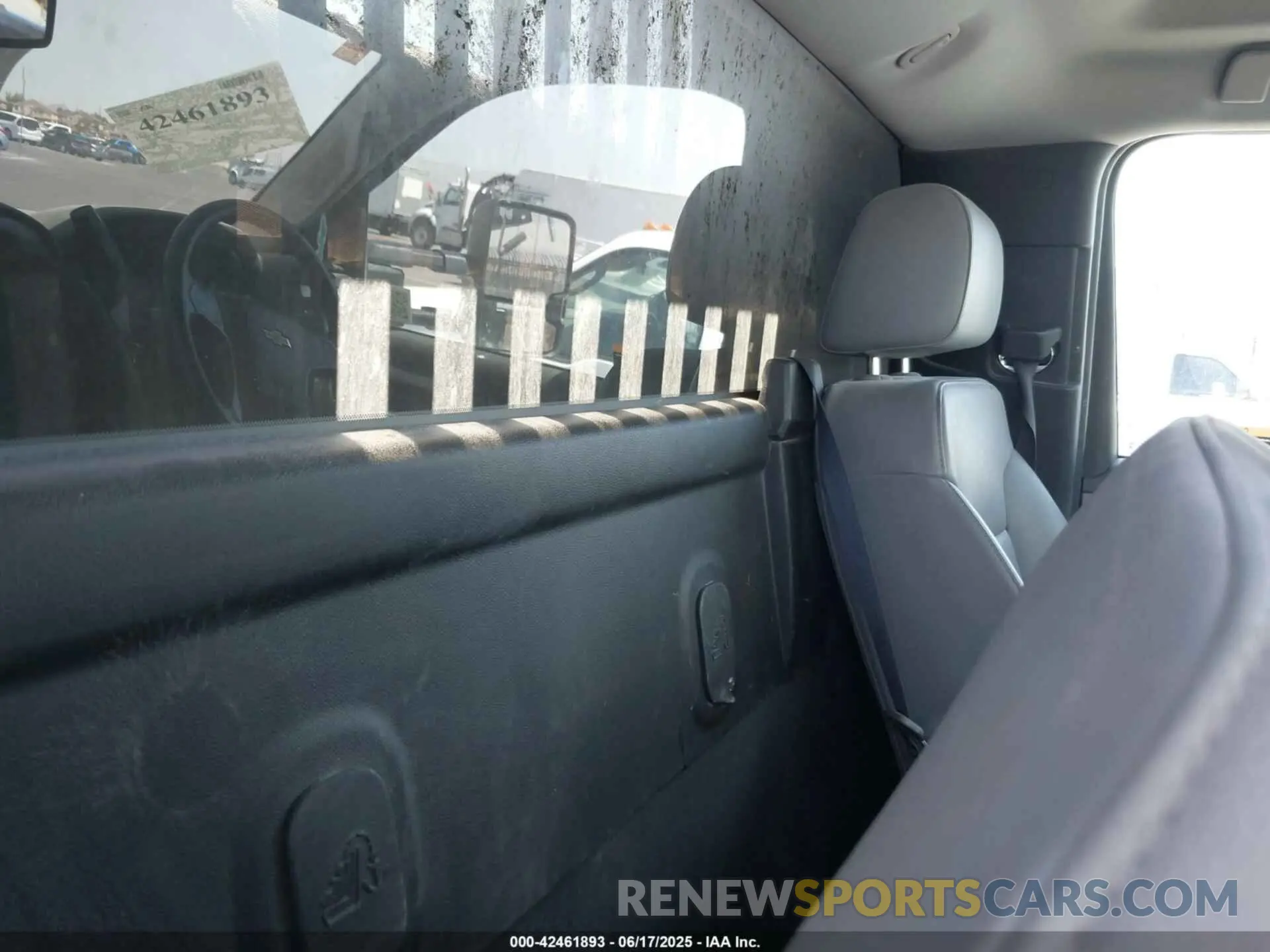 6 fotografías del automóvil dañado 1HTKJPVM8PH219202 CHEVROLET SILVERADO MD 2023