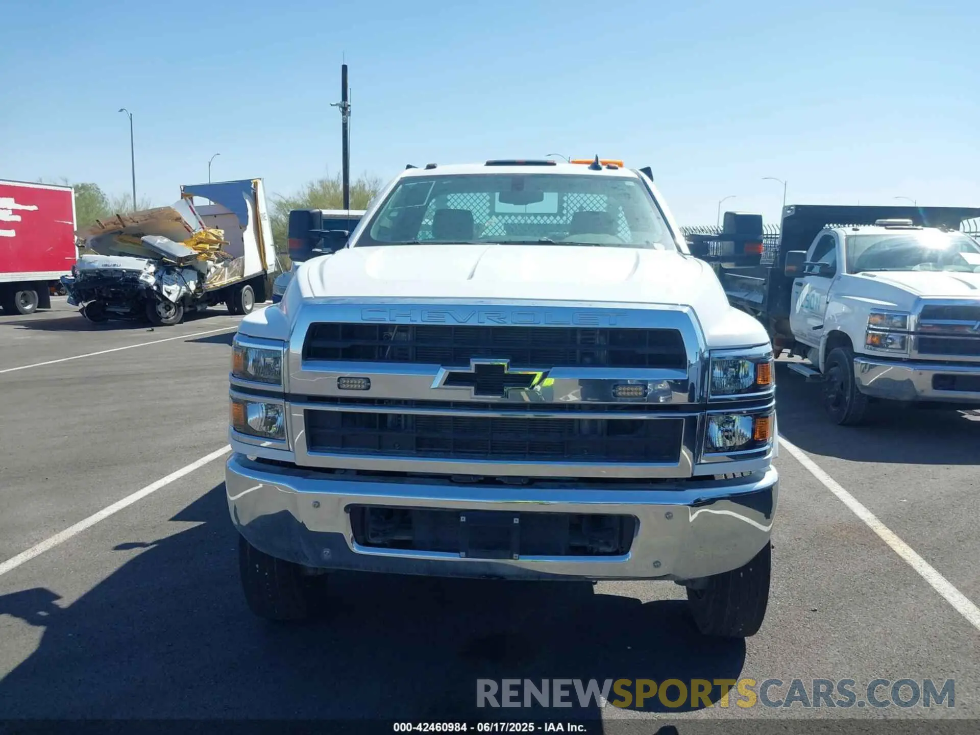 11 fotografías del automóvil dañado 1HTKJPVM9PH125636 CHEVROLET SILVERADO MD 2023
