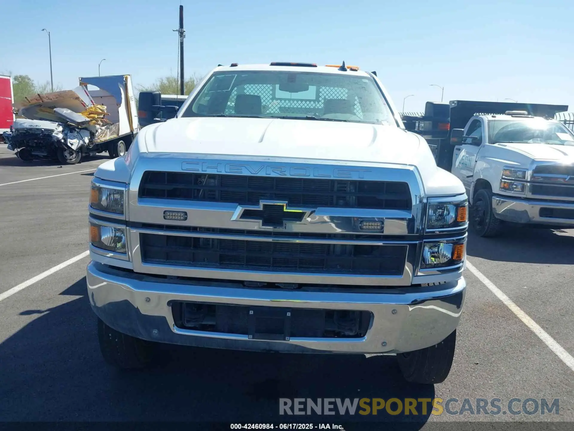 12 fotografías del automóvil dañado 1HTKJPVM9PH125636 CHEVROLET SILVERADO MD 2023