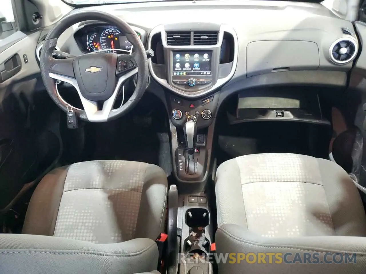 8 fotografías del automóvil dañado 1G1JB5SB2K4101314 CHEVROLET SONIC 2019