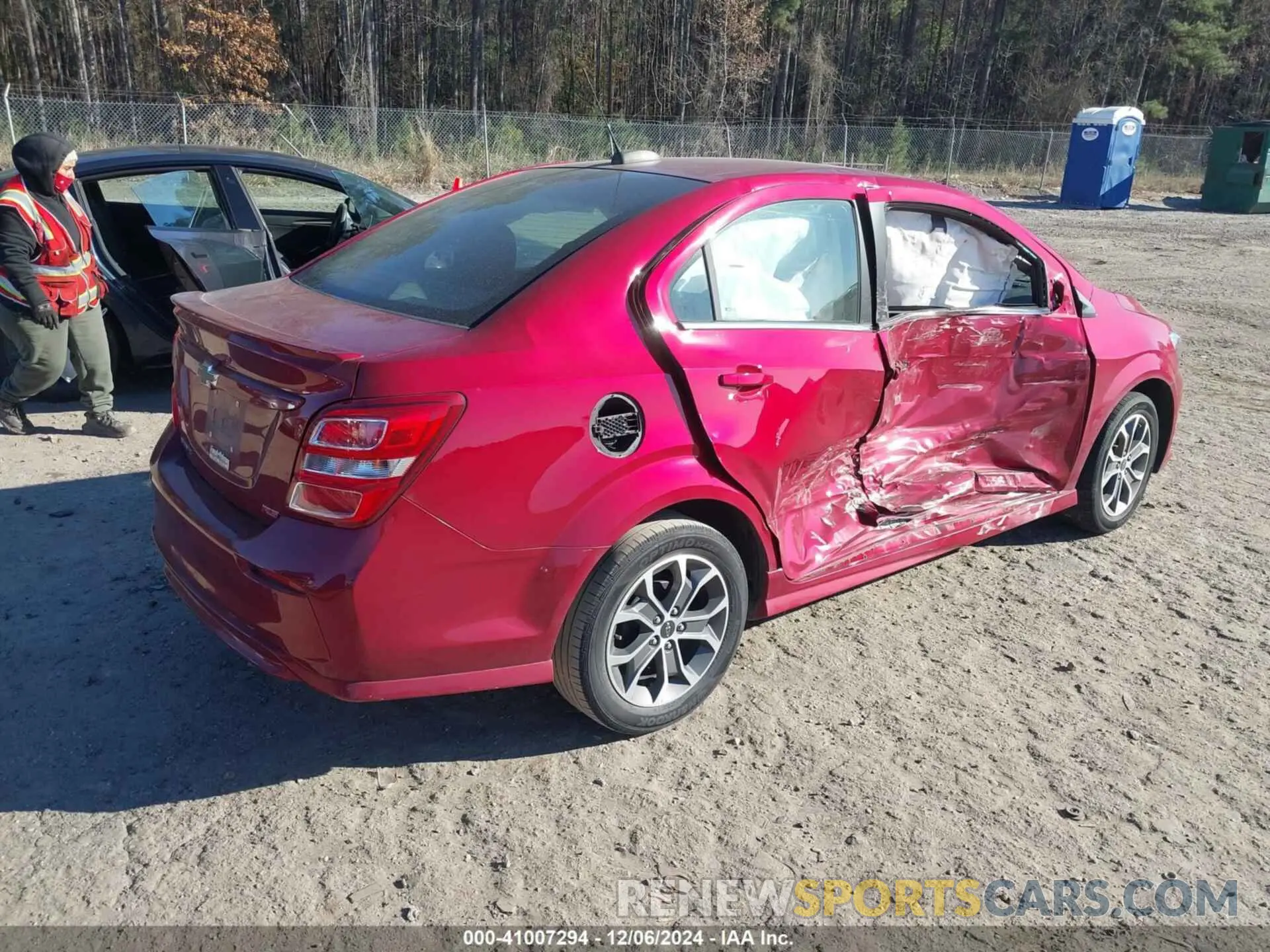 4 fotografías del automóvil dañado 1G1JD5SB0K4115108 CHEVROLET SONIC 2019