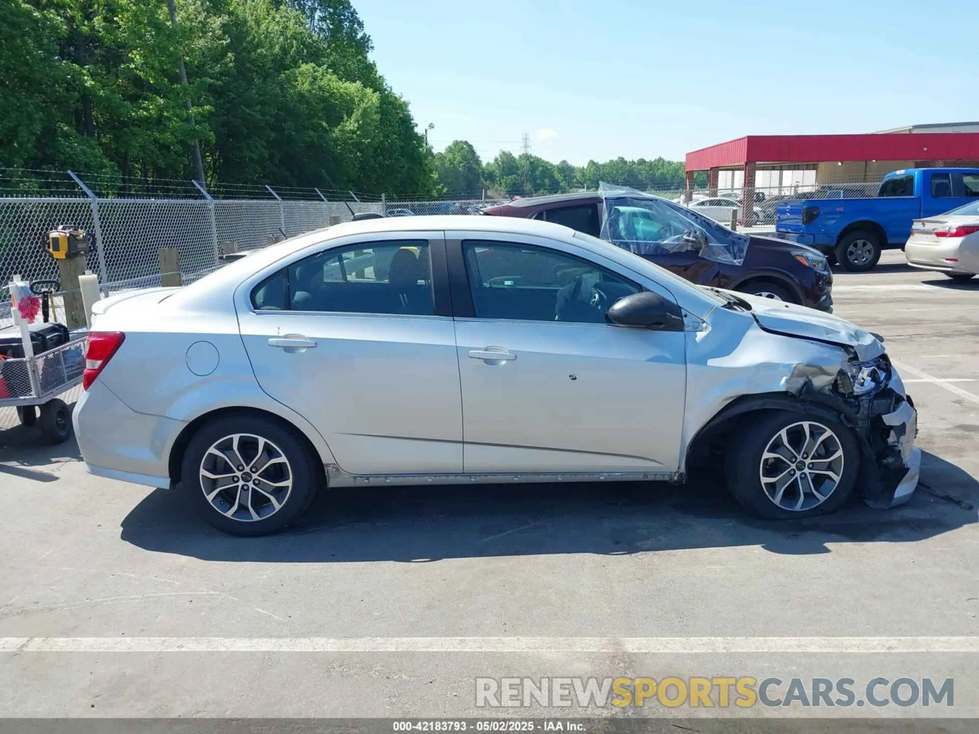 14 fotografías del automóvil dañado 1G1JD5SB3K4112641 CHEVROLET SONIC 2019