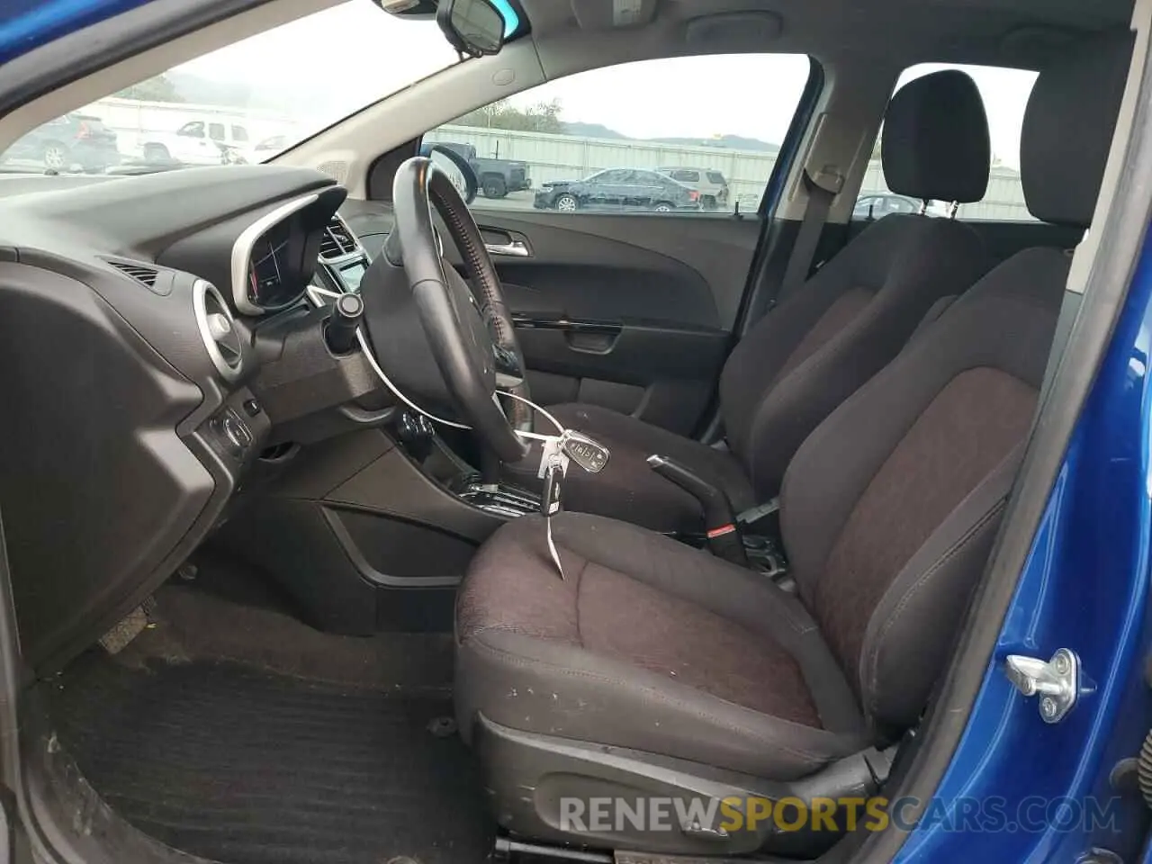 7 fotografías del automóvil dañado 1G1JD5SB3K4148300 CHEVROLET SONIC 2019