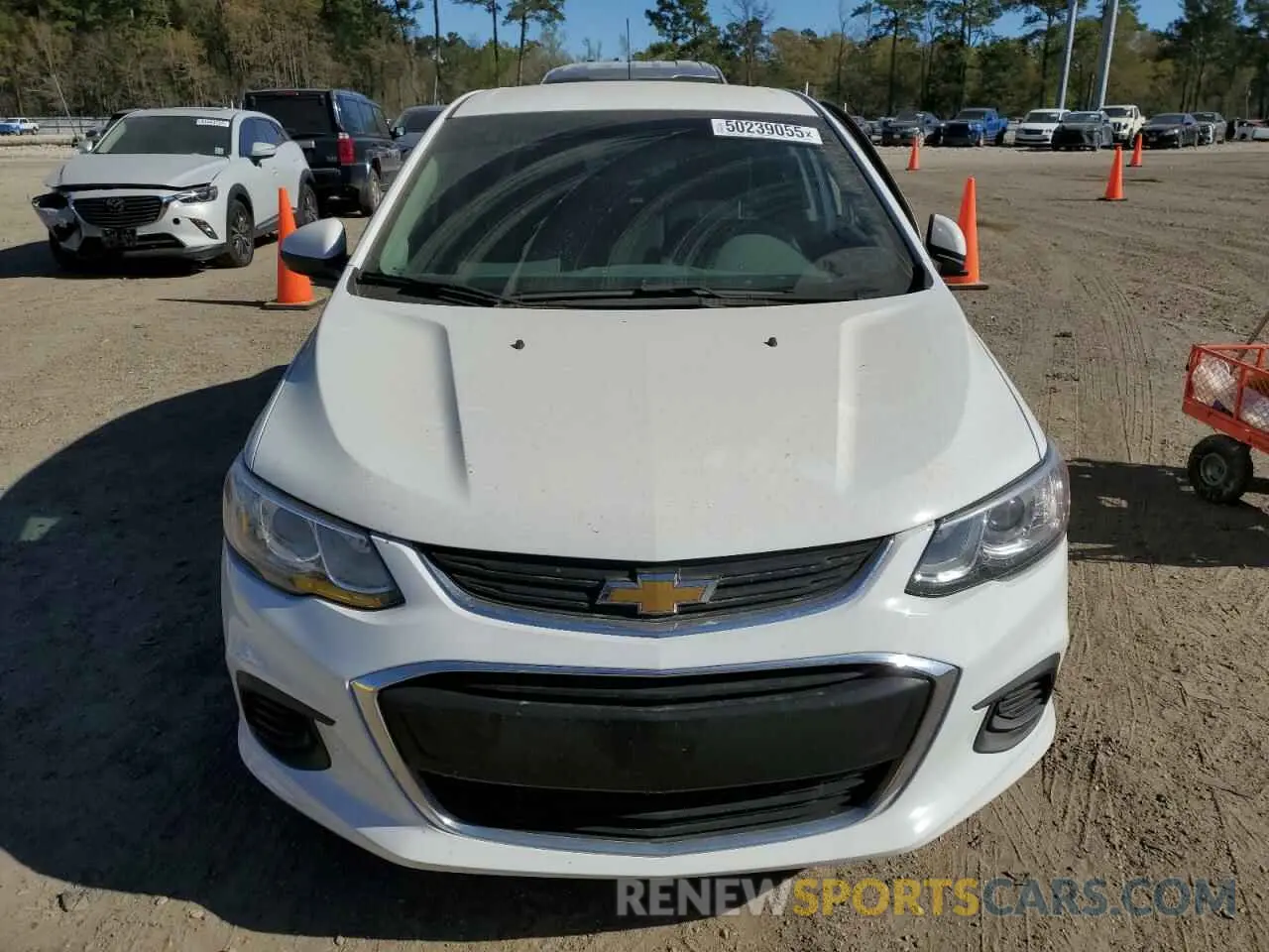 5 fotografías del automóvil dañado 1G1JD5SB4K4111028 CHEVROLET SONIC 2019