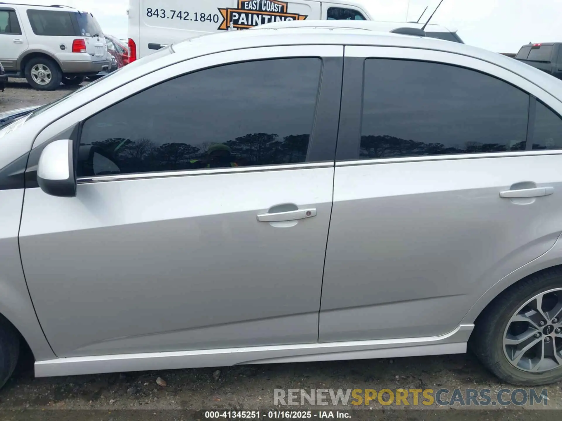 15 fotografías del automóvil dañado 1G1JD5SB5K4107411 CHEVROLET SONIC 2019