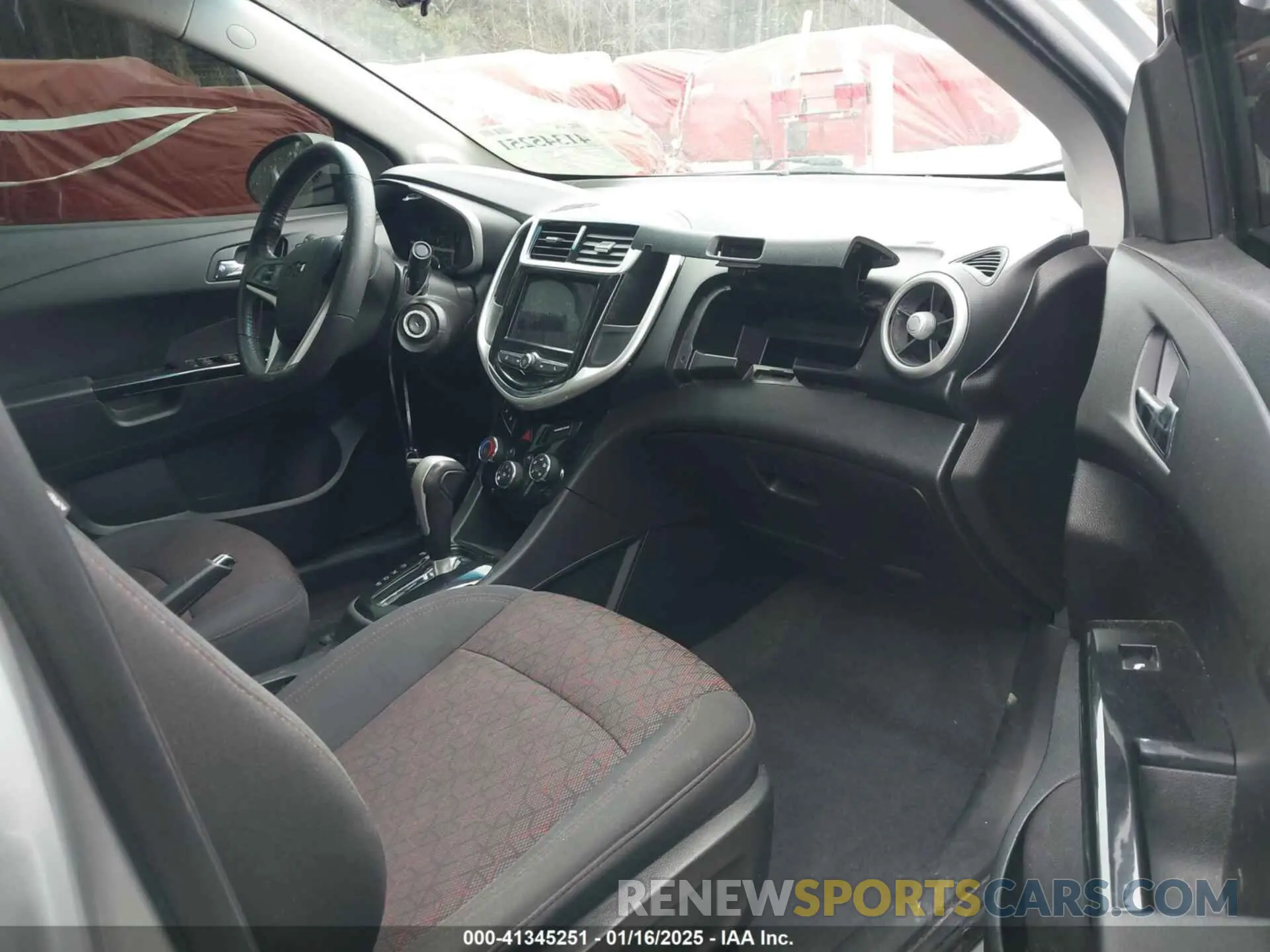5 fotografías del automóvil dañado 1G1JD5SB5K4107411 CHEVROLET SONIC 2019