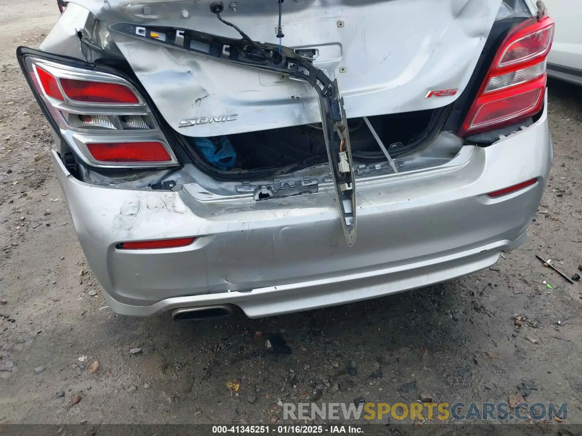 6 fotografías del automóvil dañado 1G1JD5SB5K4107411 CHEVROLET SONIC 2019