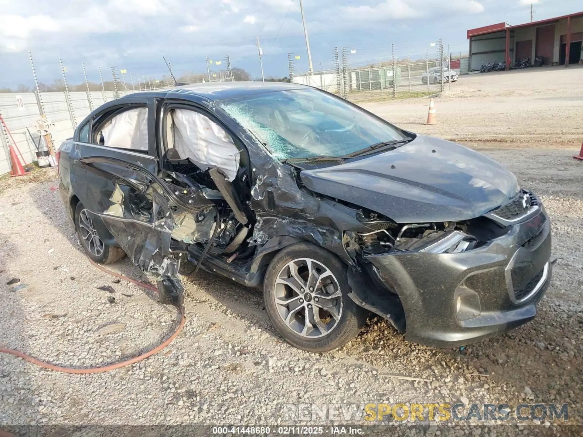 1 fotografías del automóvil dañado 1G1JD5SB5K4131238 CHEVROLET SONIC 2019