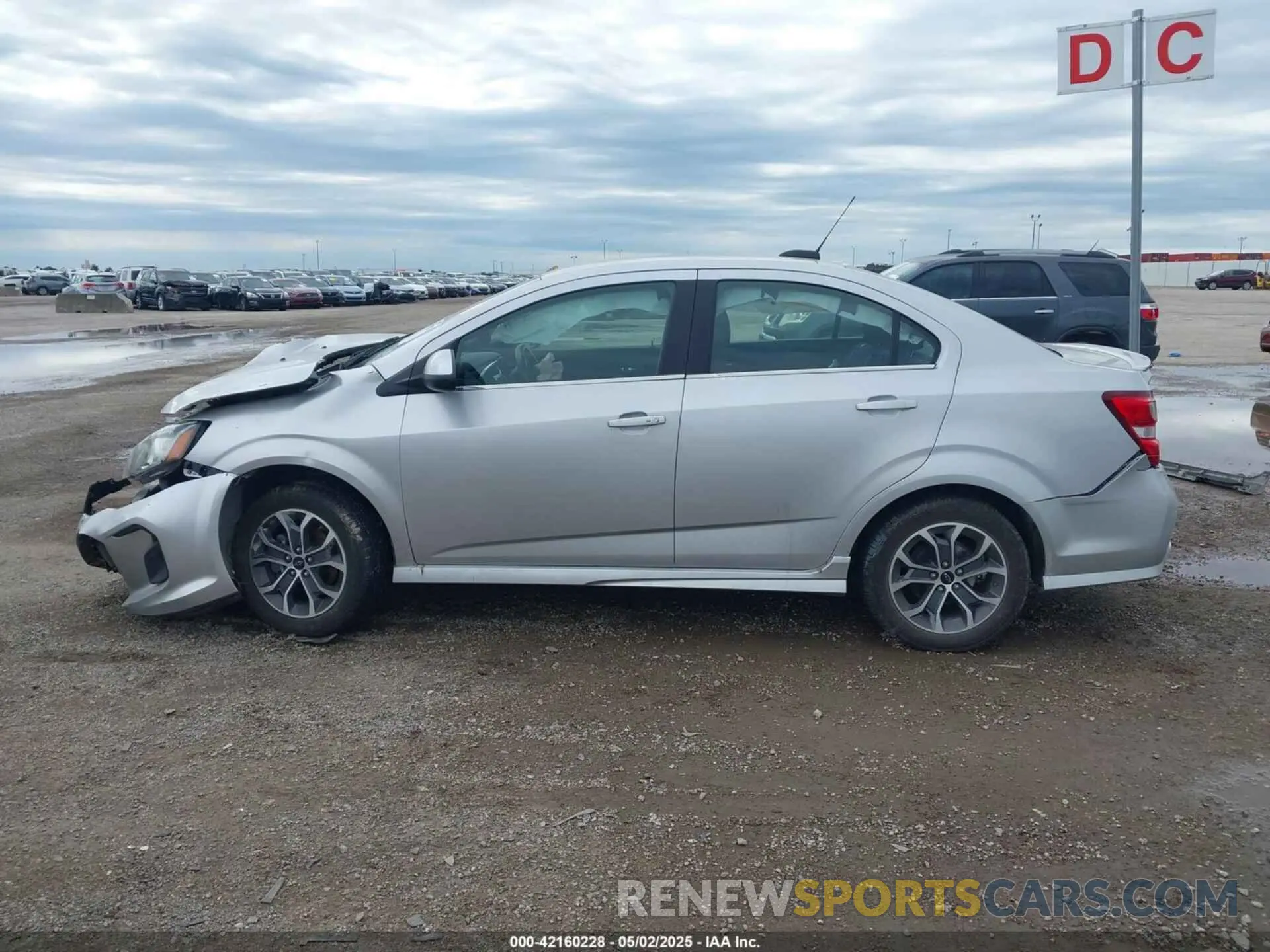 14 fotografías del automóvil dañado 1G1JD5SB6K4111161 CHEVROLET SONIC 2019