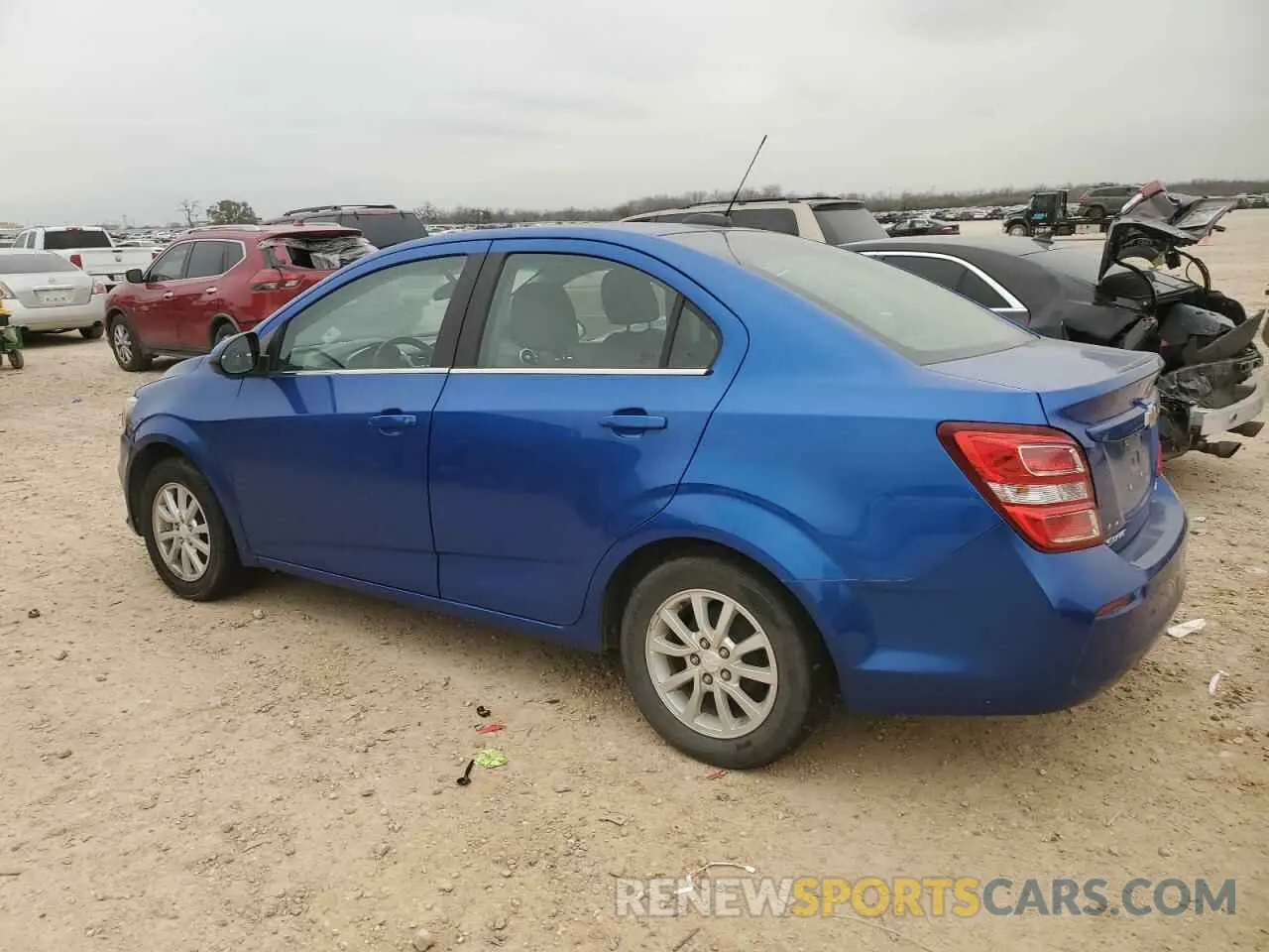 2 fotografías del automóvil dañado 1G1JD5SB7K4134352 CHEVROLET SONIC 2019