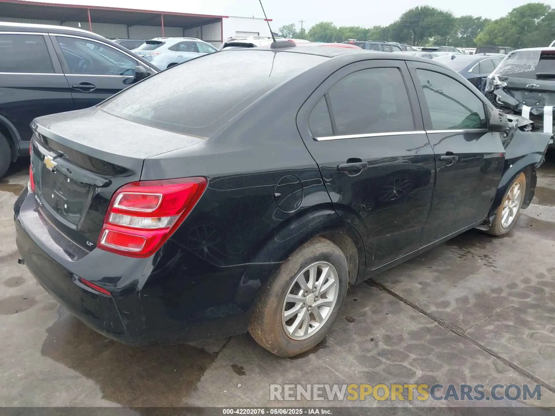4 fotografías del automóvil dañado 1G1JD5SB7K4143486 CHEVROLET SONIC 2019