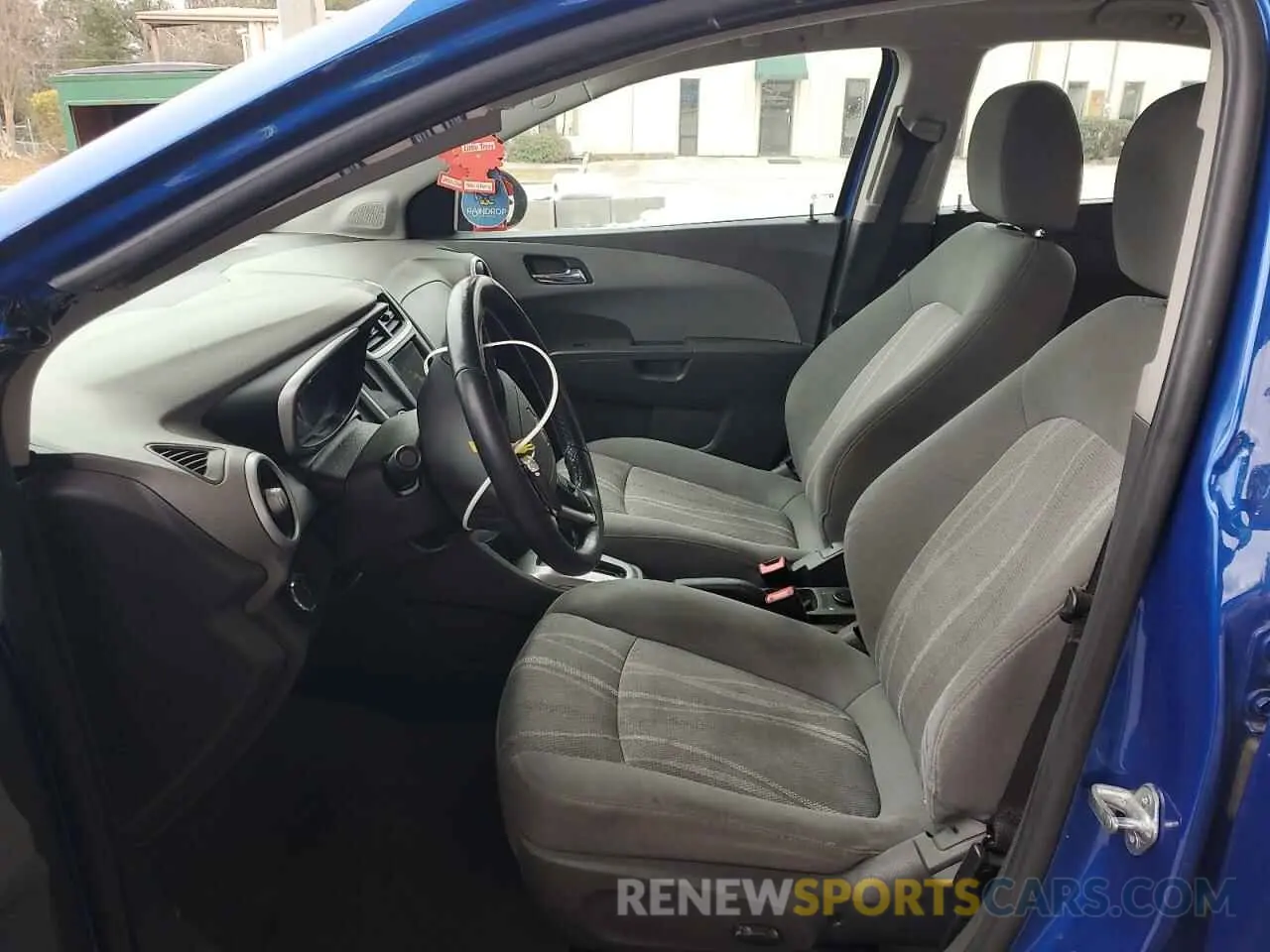 7 fotografías del automóvil dañado 1G1JD5SB9K4148706 CHEVROLET SONIC 2019