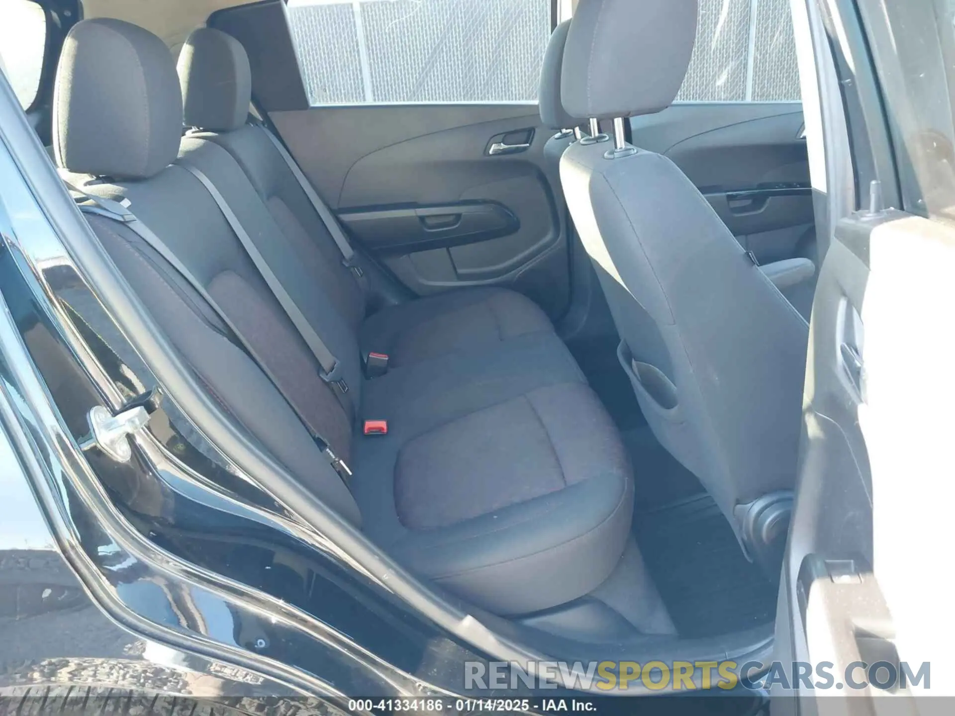 8 fotografías del automóvil dañado 1G1JD6SB0K4150687 CHEVROLET SONIC 2019