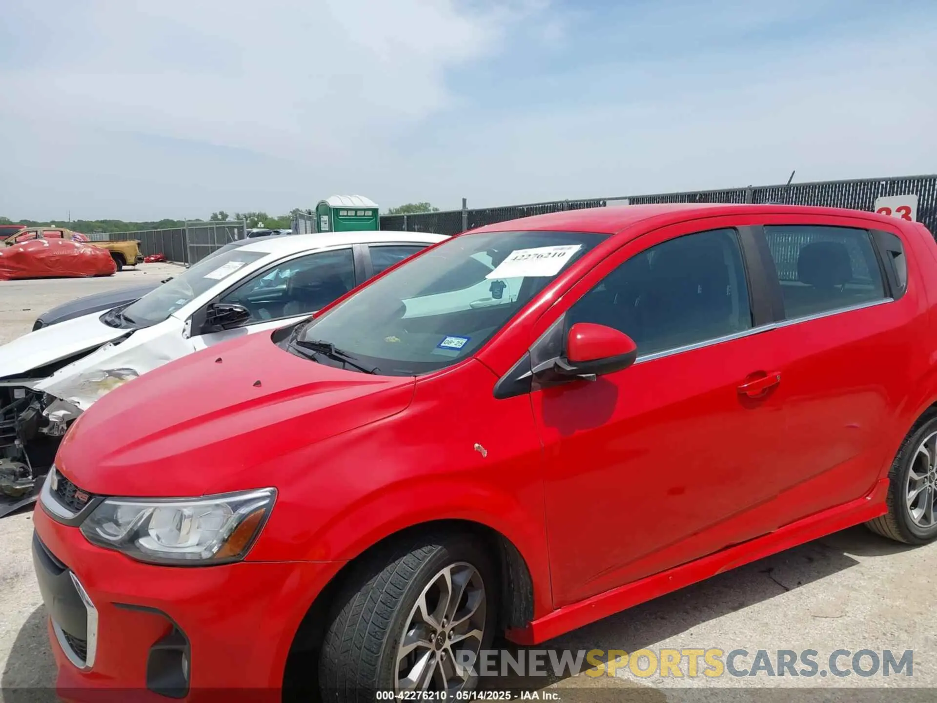 6 fotografías del automóvil dañado 1G1JD6SB4K4133956 CHEVROLET SONIC 2019