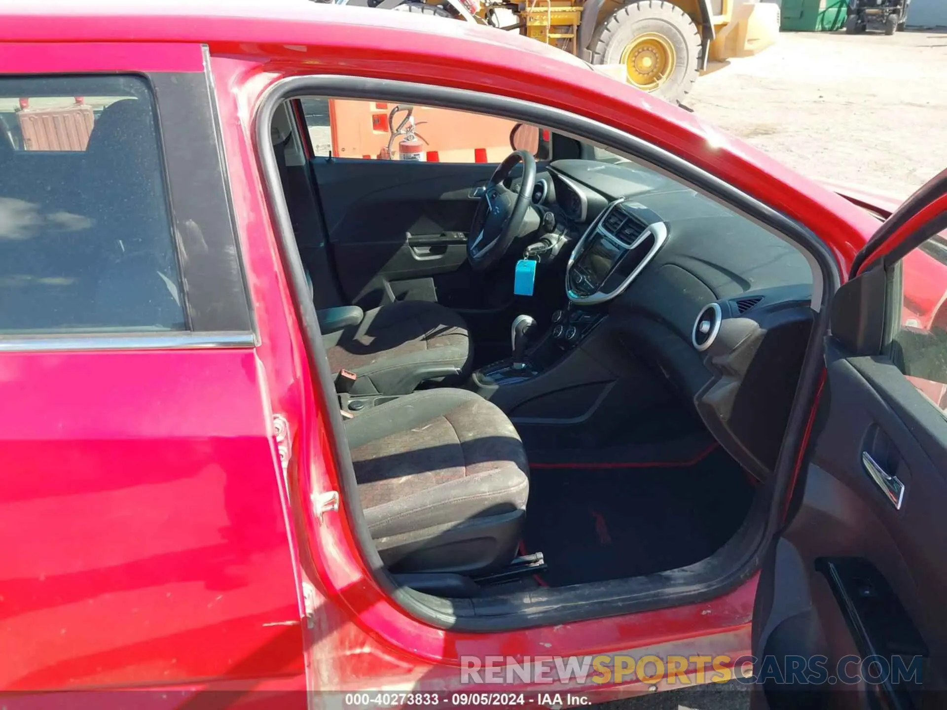 5 fotografías del automóvil dañado 1G1JD6SB5K4124909 CHEVROLET SONIC 2019