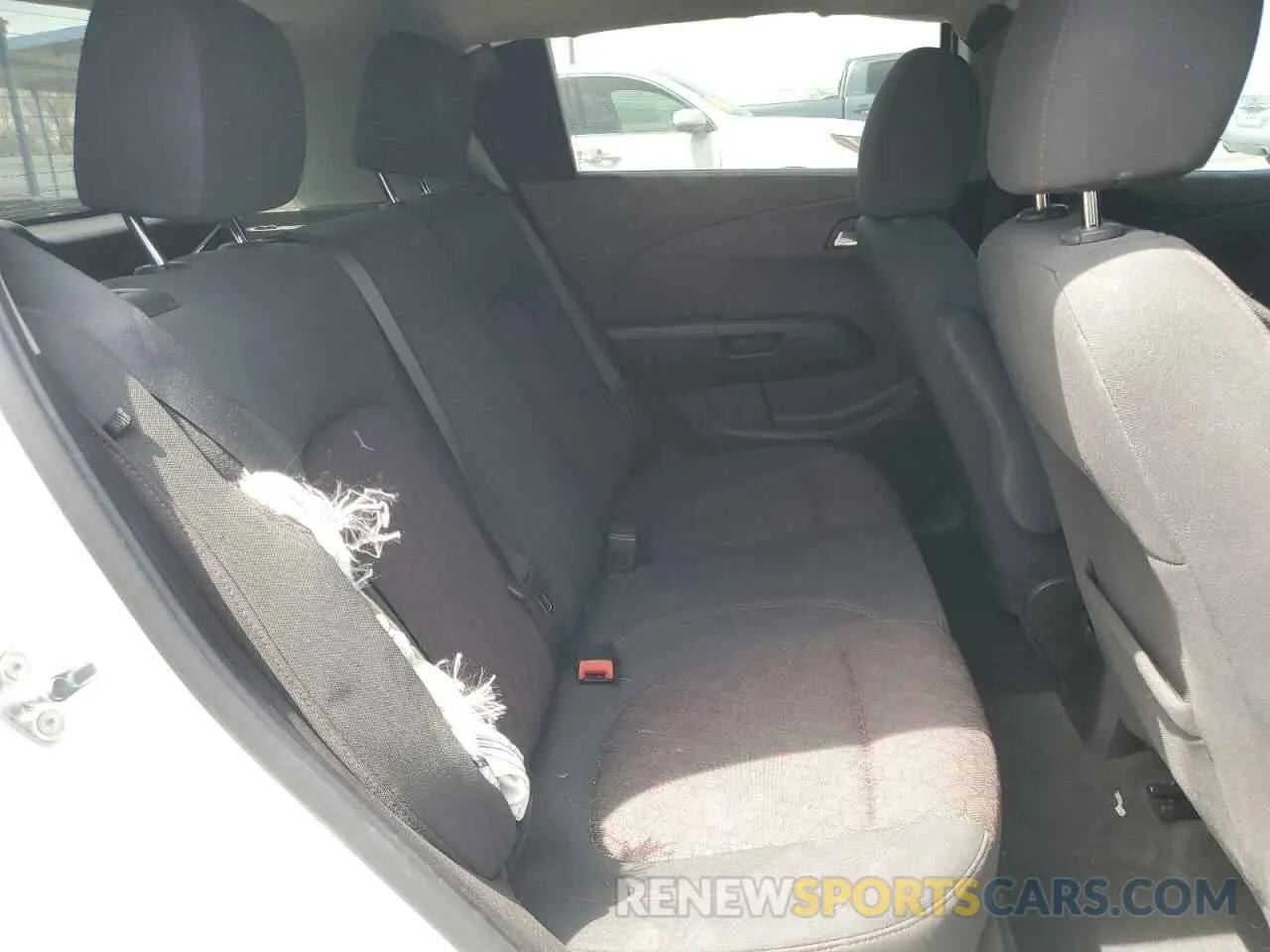 11 fotografías del automóvil dañado 1G1JD6SB5K4125008 CHEVROLET SONIC 2019
