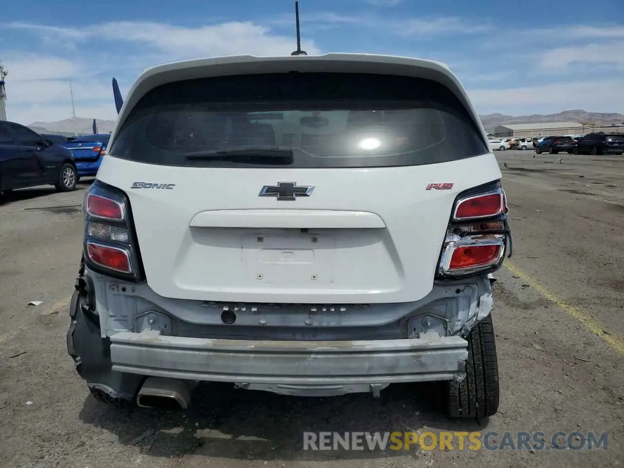 6 fotografías del automóvil dañado 1G1JD6SB5K4125008 CHEVROLET SONIC 2019