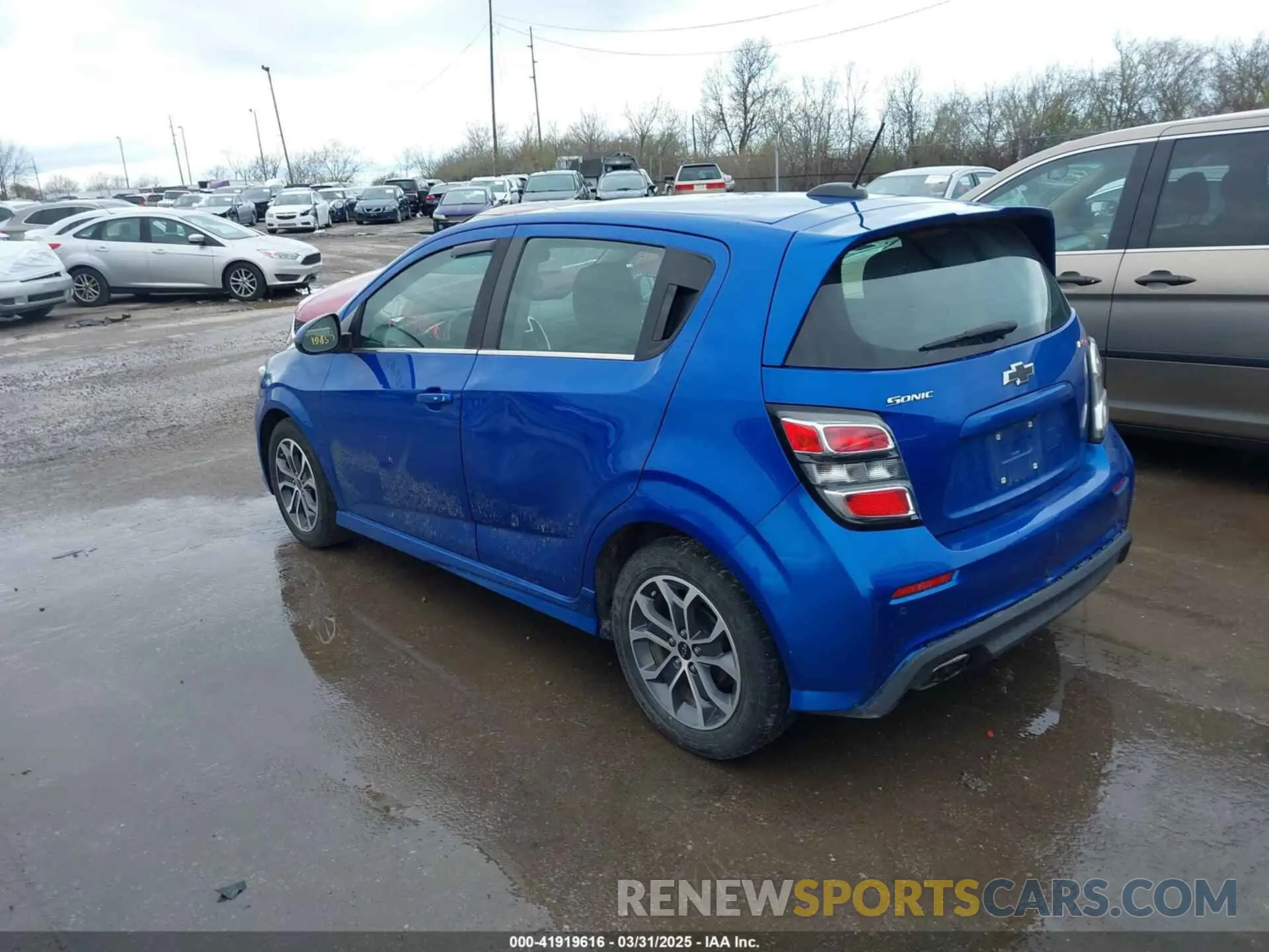 3 fotografías del automóvil dañado 1G1JD6SB7K4149147 CHEVROLET SONIC 2019