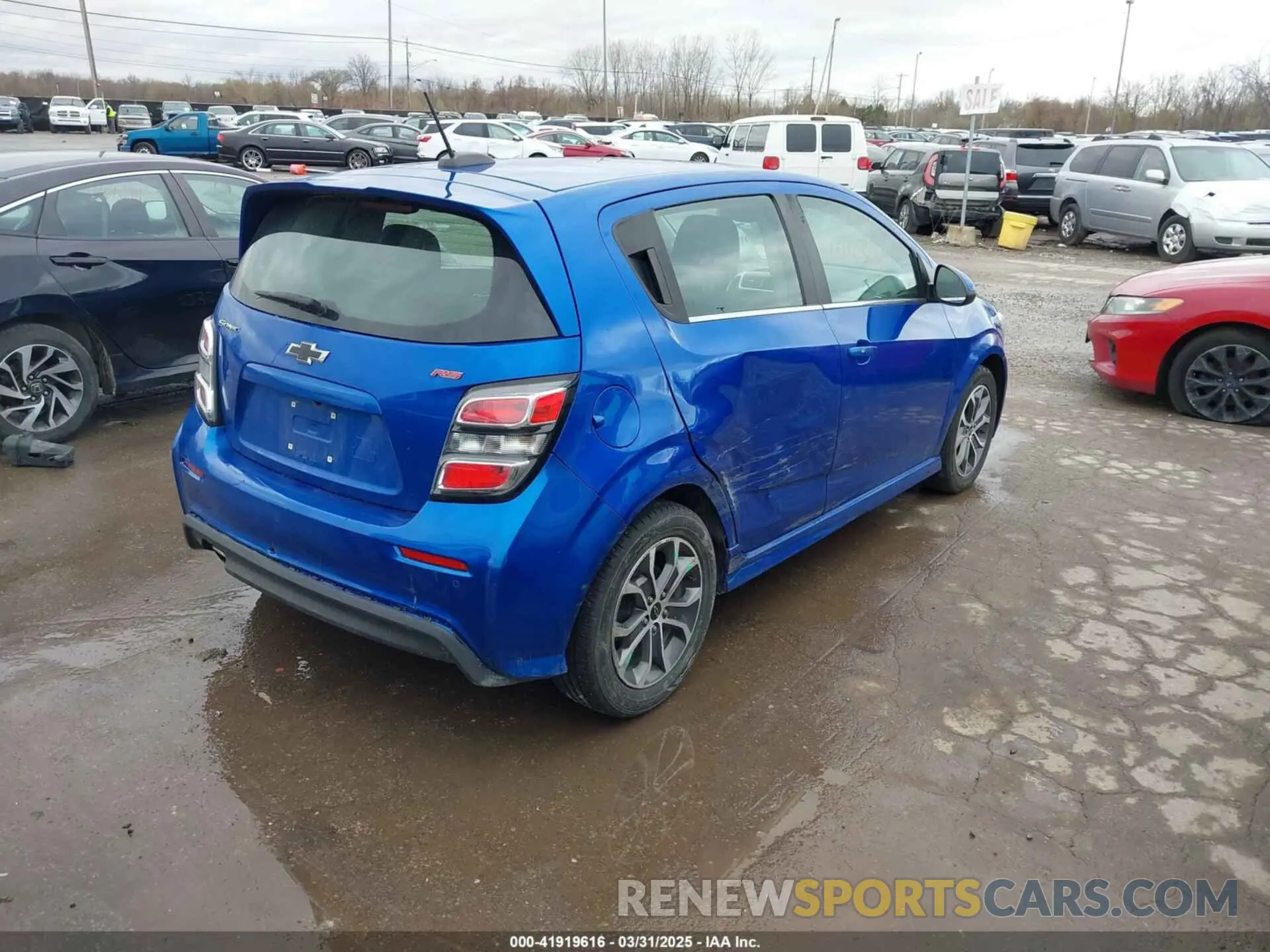 4 fotografías del automóvil dañado 1G1JD6SB7K4149147 CHEVROLET SONIC 2019