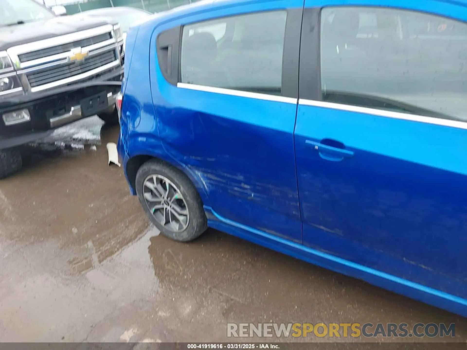 6 fotografías del automóvil dañado 1G1JD6SB7K4149147 CHEVROLET SONIC 2019