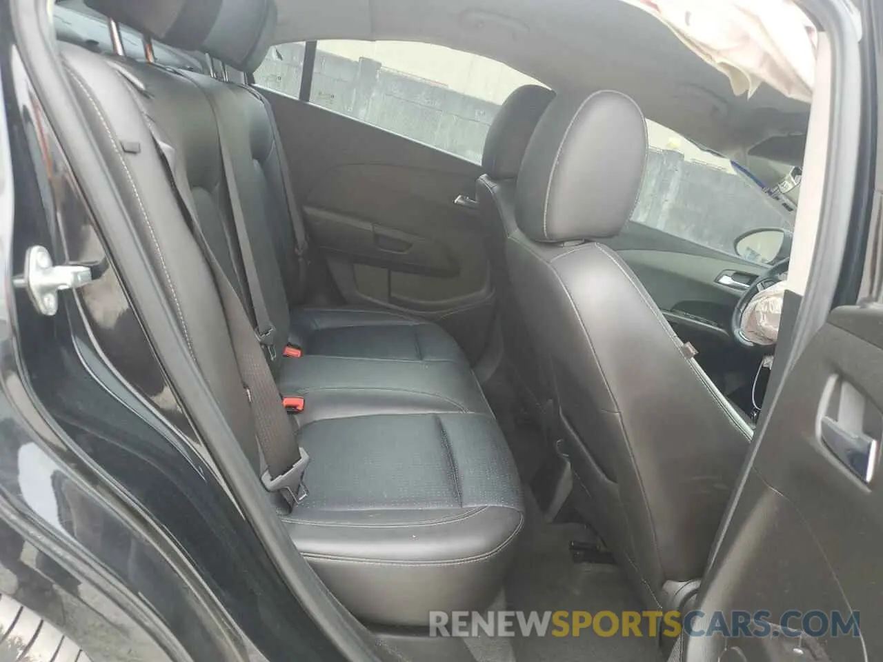 10 fotografías del automóvil dañado 1G1JF5SB1K4122885 CHEVROLET SONIC 2019