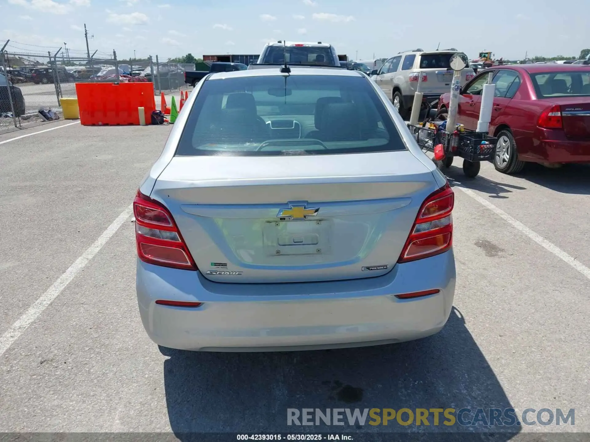 16 fotografías del automóvil dañado 1G1JF5SB2K4125181 CHEVROLET SONIC 2019