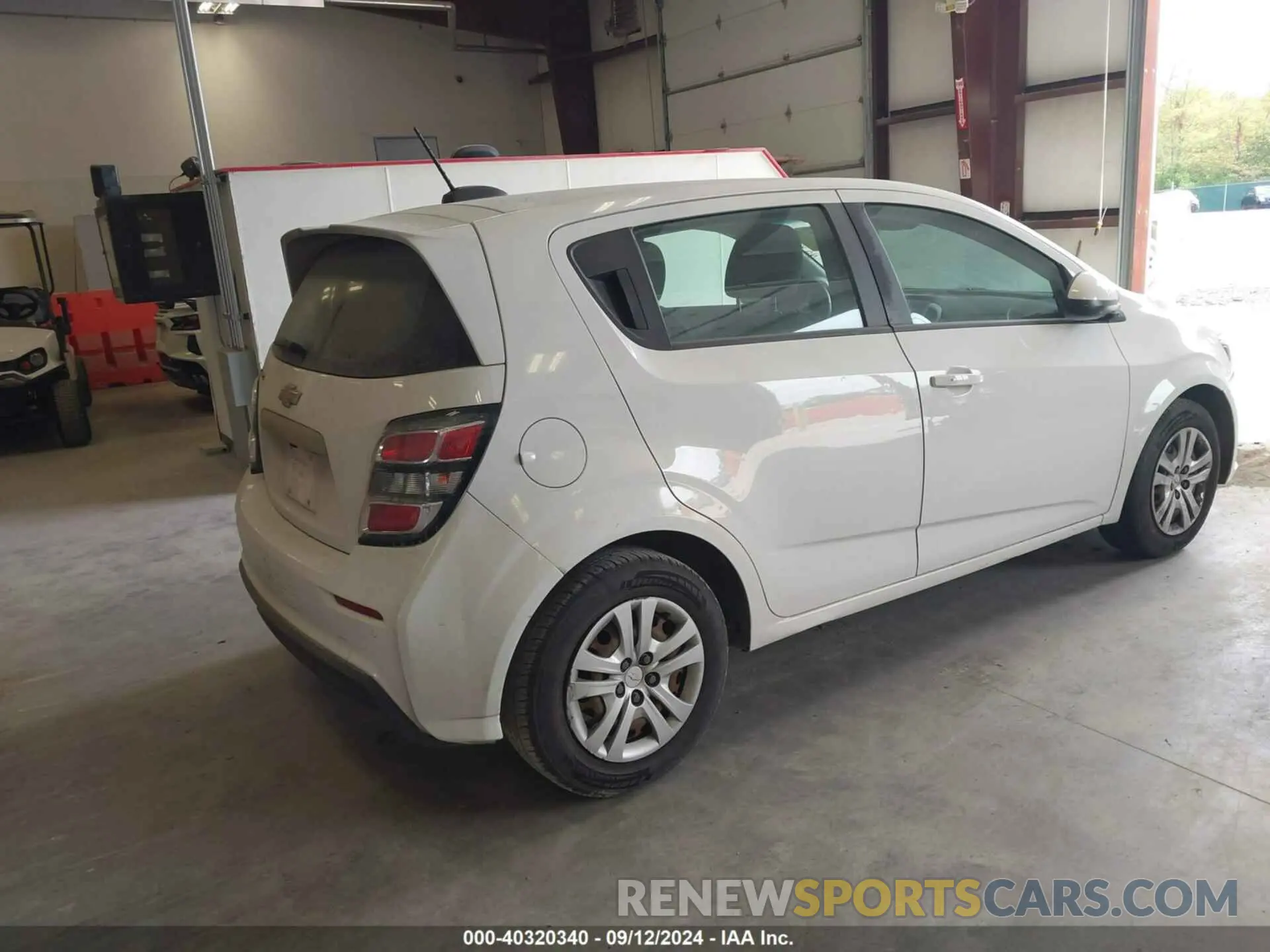 4 fotografías del automóvil dañado 1G1JG6SB1K4130679 CHEVROLET SONIC 2019