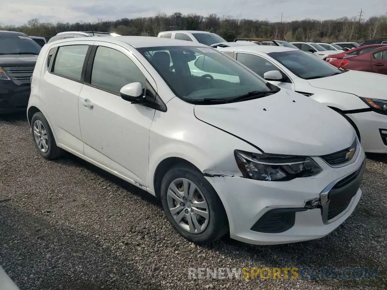 4 fotografías del automóvil dañado 1G1JG6SB2K4143635 CHEVROLET SONIC 2019