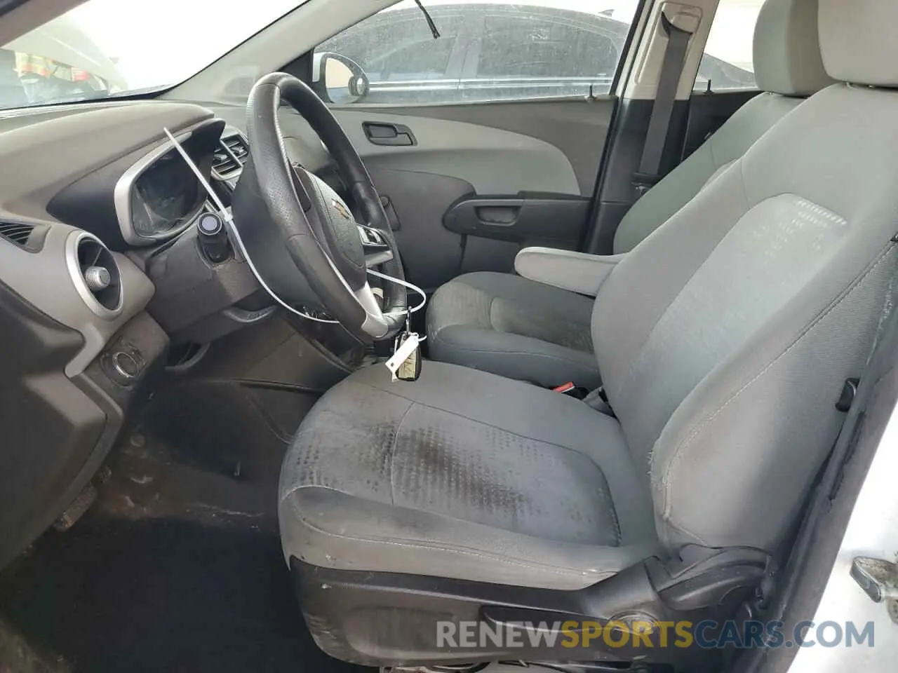 7 fotografías del automóvil dañado 1G1JG6SB2K4143635 CHEVROLET SONIC 2019