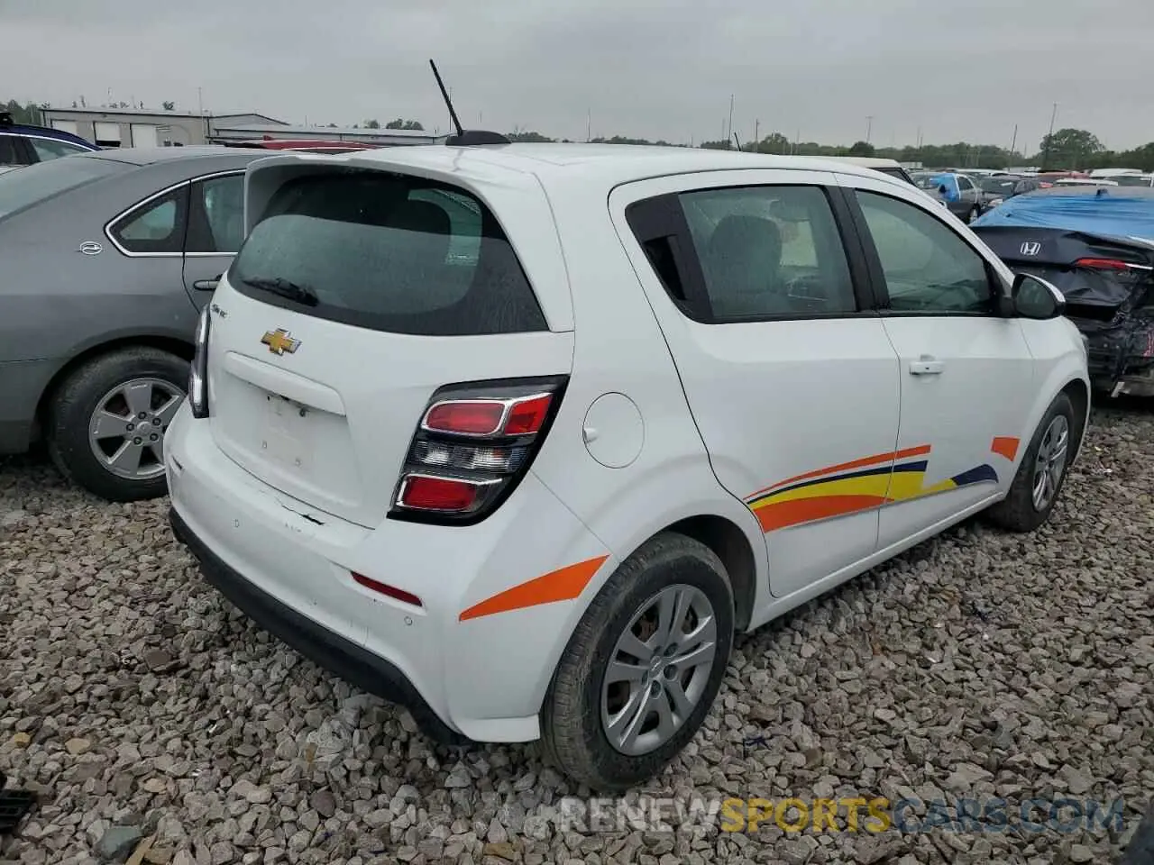 3 fotografías del automóvil dañado 1G1JG6SB5K4128613 CHEVROLET SONIC 2019