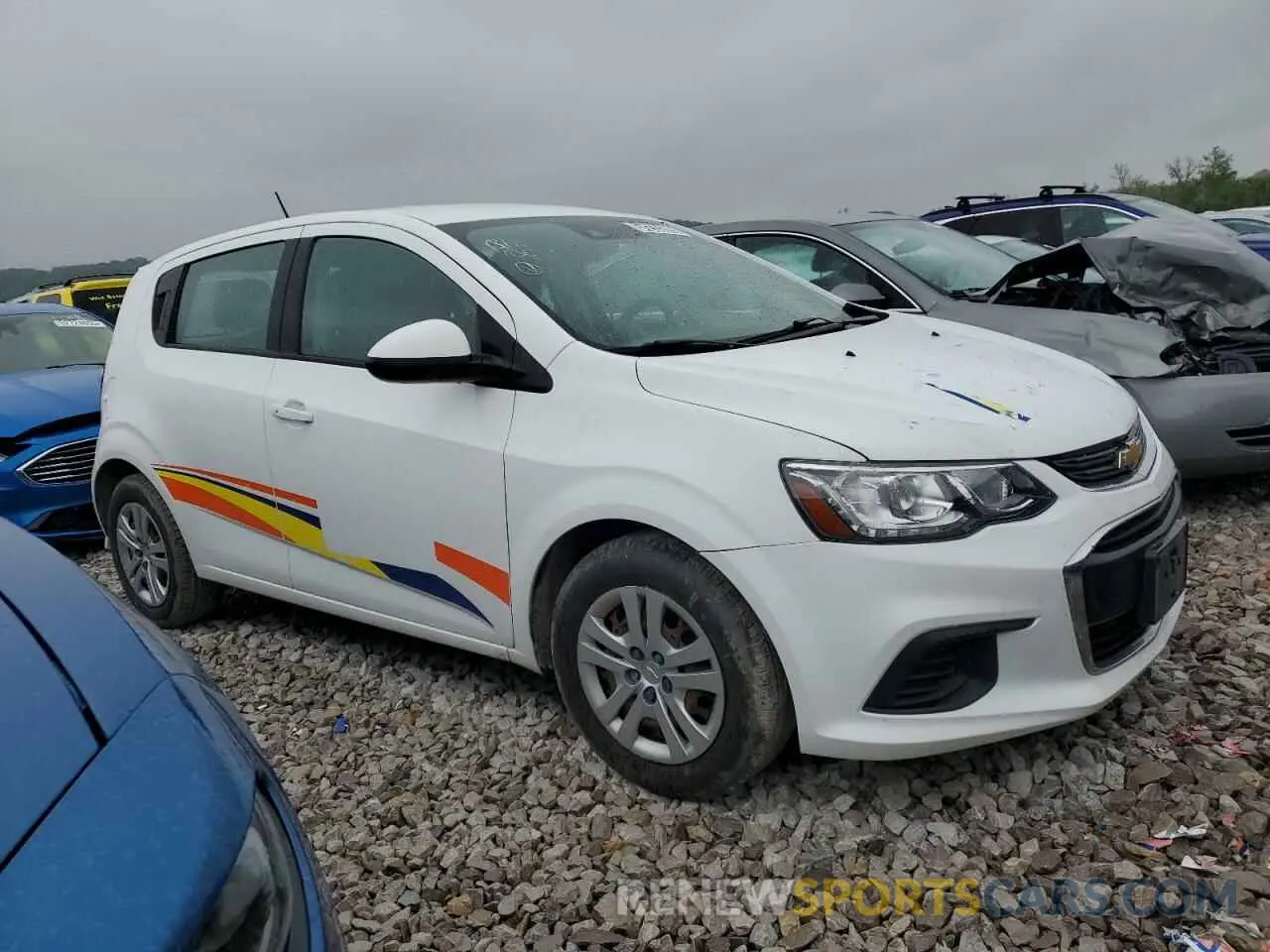 4 fotografías del automóvil dañado 1G1JG6SB5K4128613 CHEVROLET SONIC 2019