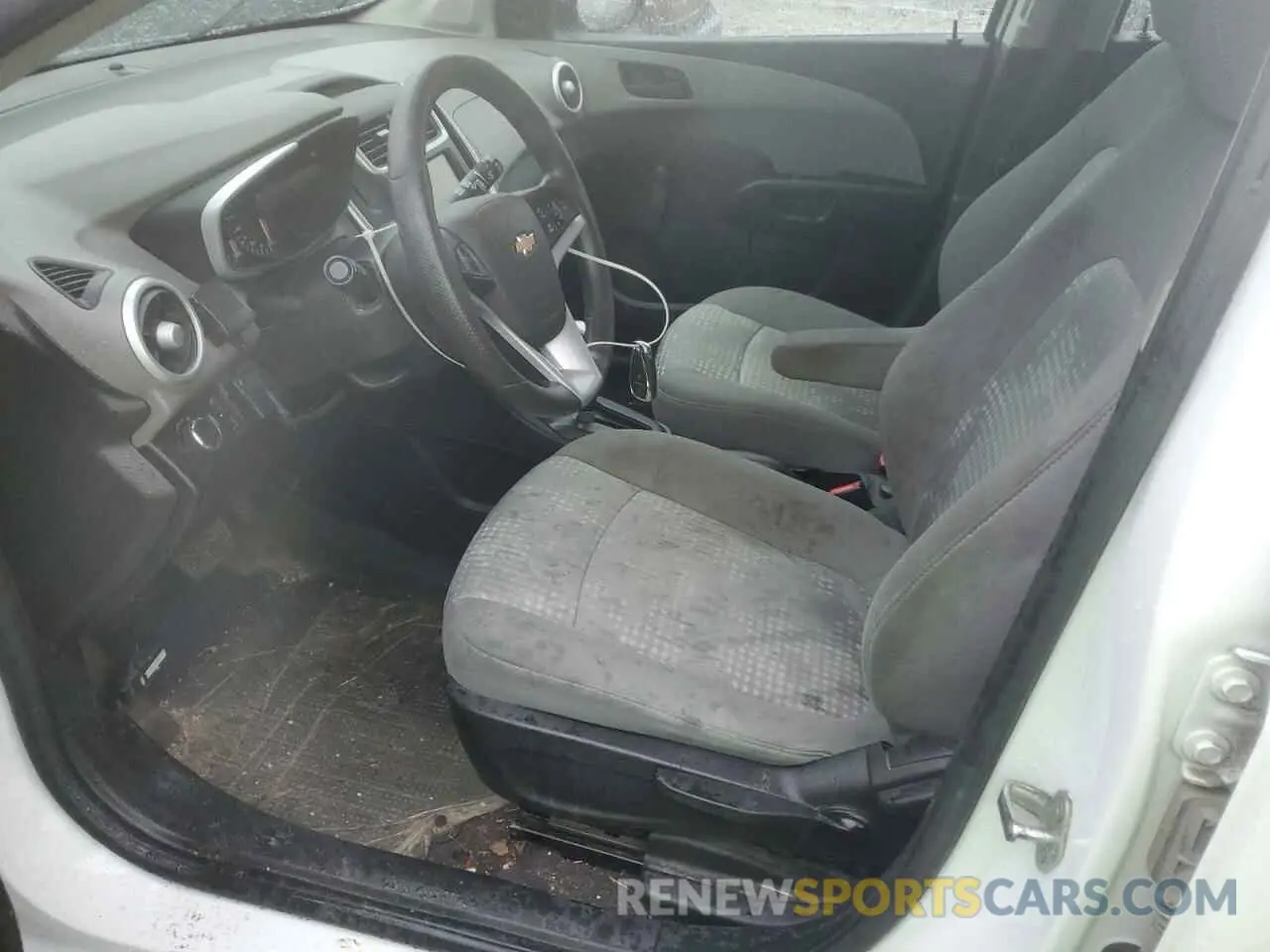 7 fotografías del automóvil dañado 1G1JG6SB5K4128613 CHEVROLET SONIC 2019