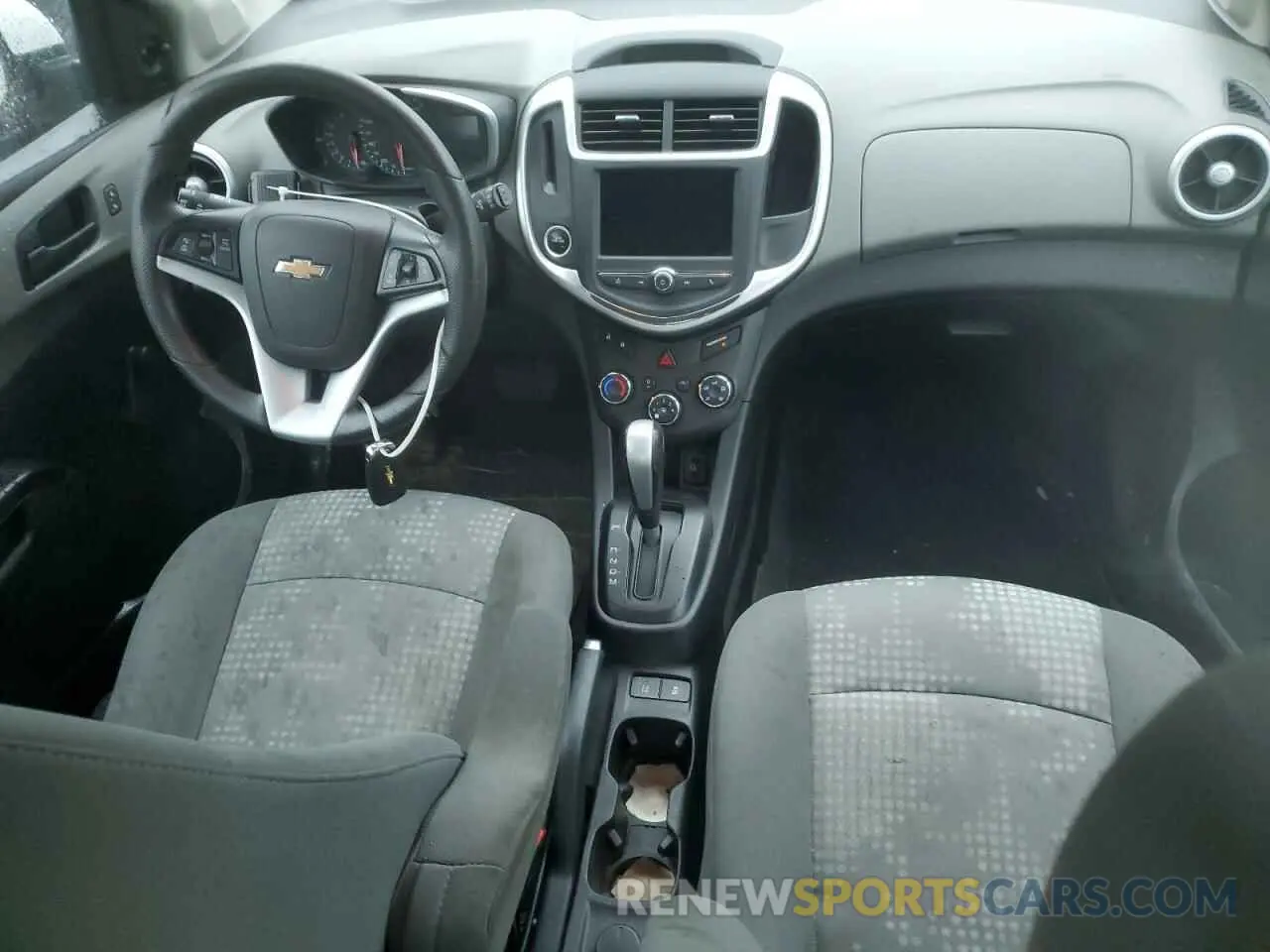 8 fotografías del automóvil dañado 1G1JG6SB5K4128613 CHEVROLET SONIC 2019