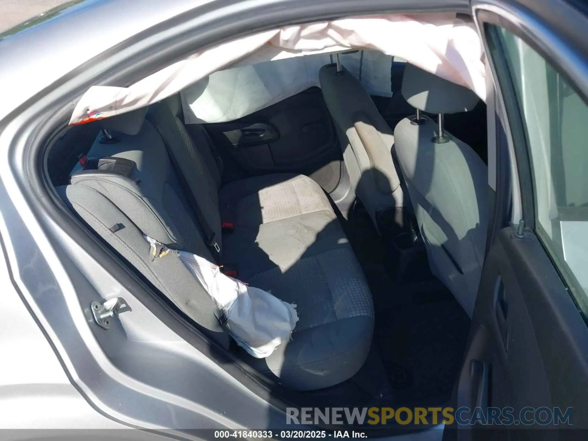 8 fotografías del automóvil dañado 1G1JB5SB0L4100812 CHEVROLET SONIC 2020
