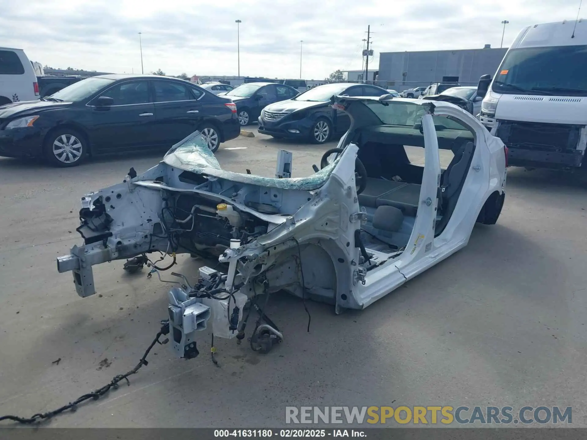 2 fotografías del automóvil dañado 1G1JB5SB0L4101538 CHEVROLET SONIC 2020