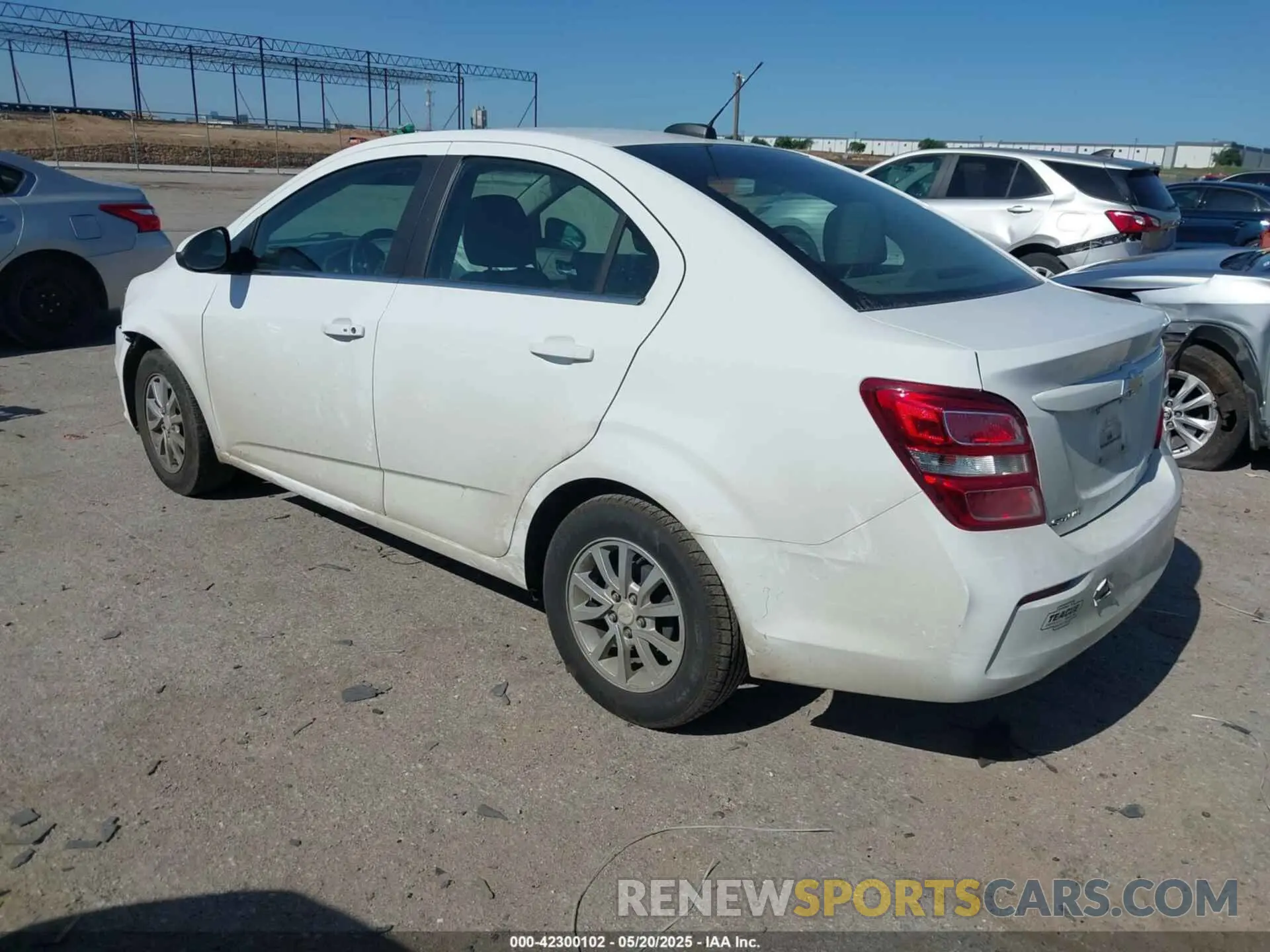 3 fotografías del automóvil dañado 1G1JD5SB0L4103610 CHEVROLET SONIC 2020