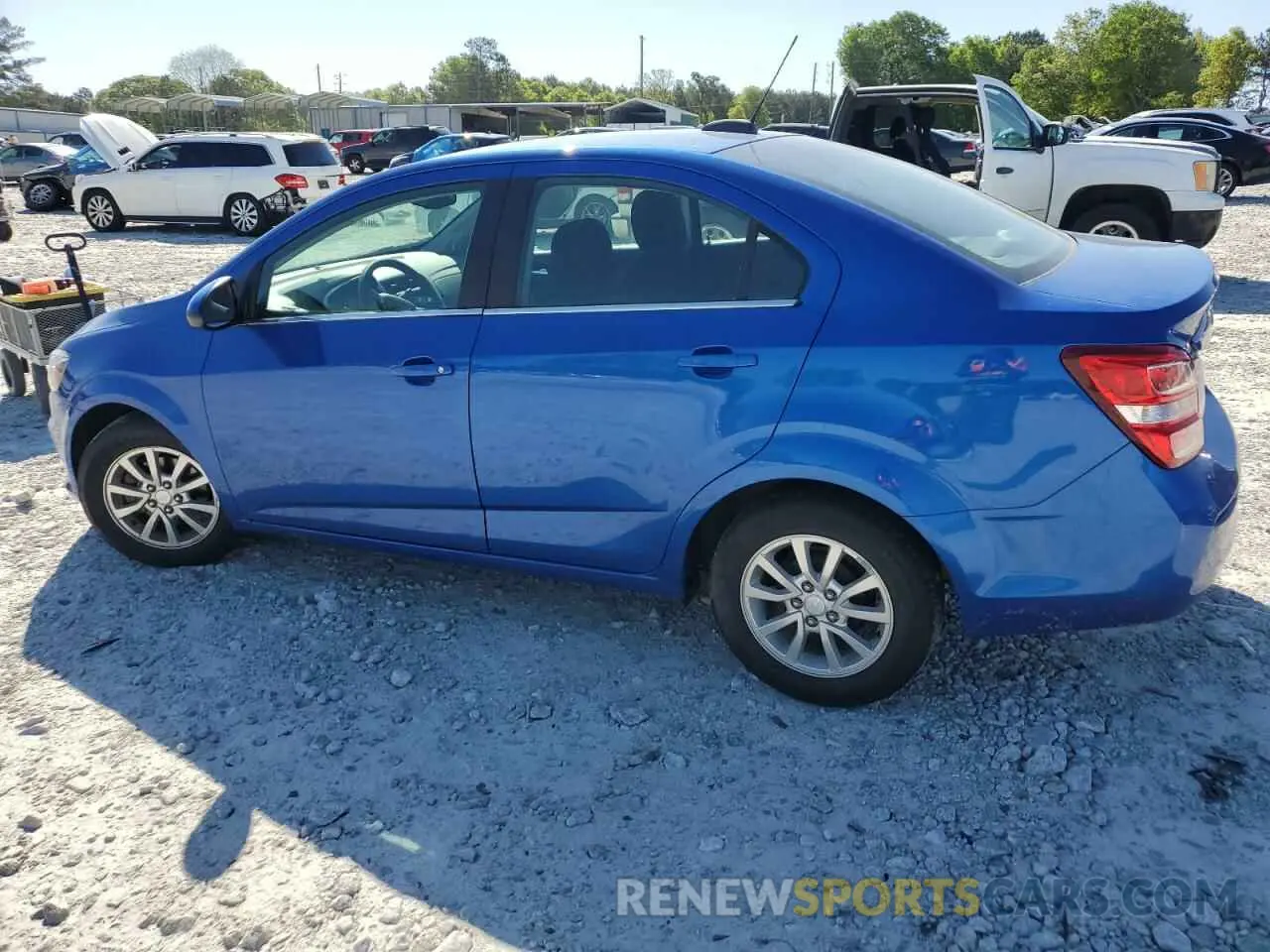 2 fotografías del automóvil dañado 1G1JD5SB0L4143119 CHEVROLET SONIC 2020