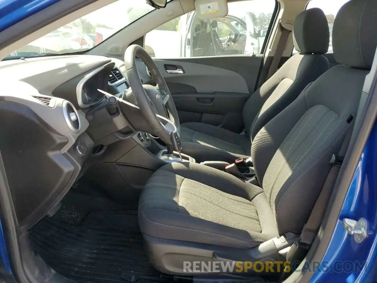 7 fotografías del automóvil dañado 1G1JD5SB0L4143119 CHEVROLET SONIC 2020