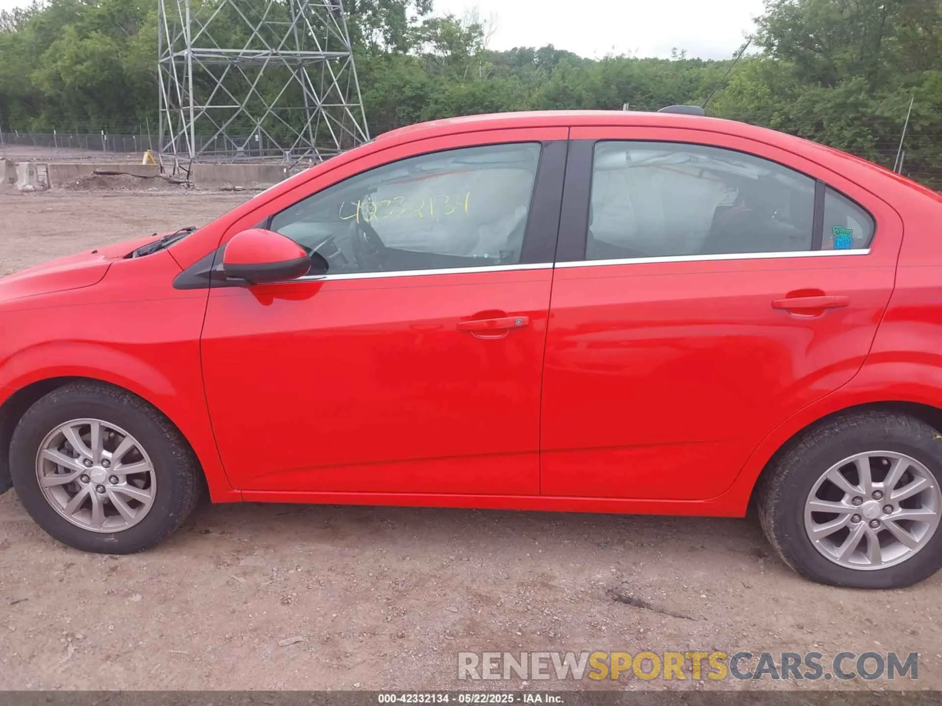 14 fotografías del automóvil dañado 1G1JD5SB3L4104217 CHEVROLET SONIC 2020