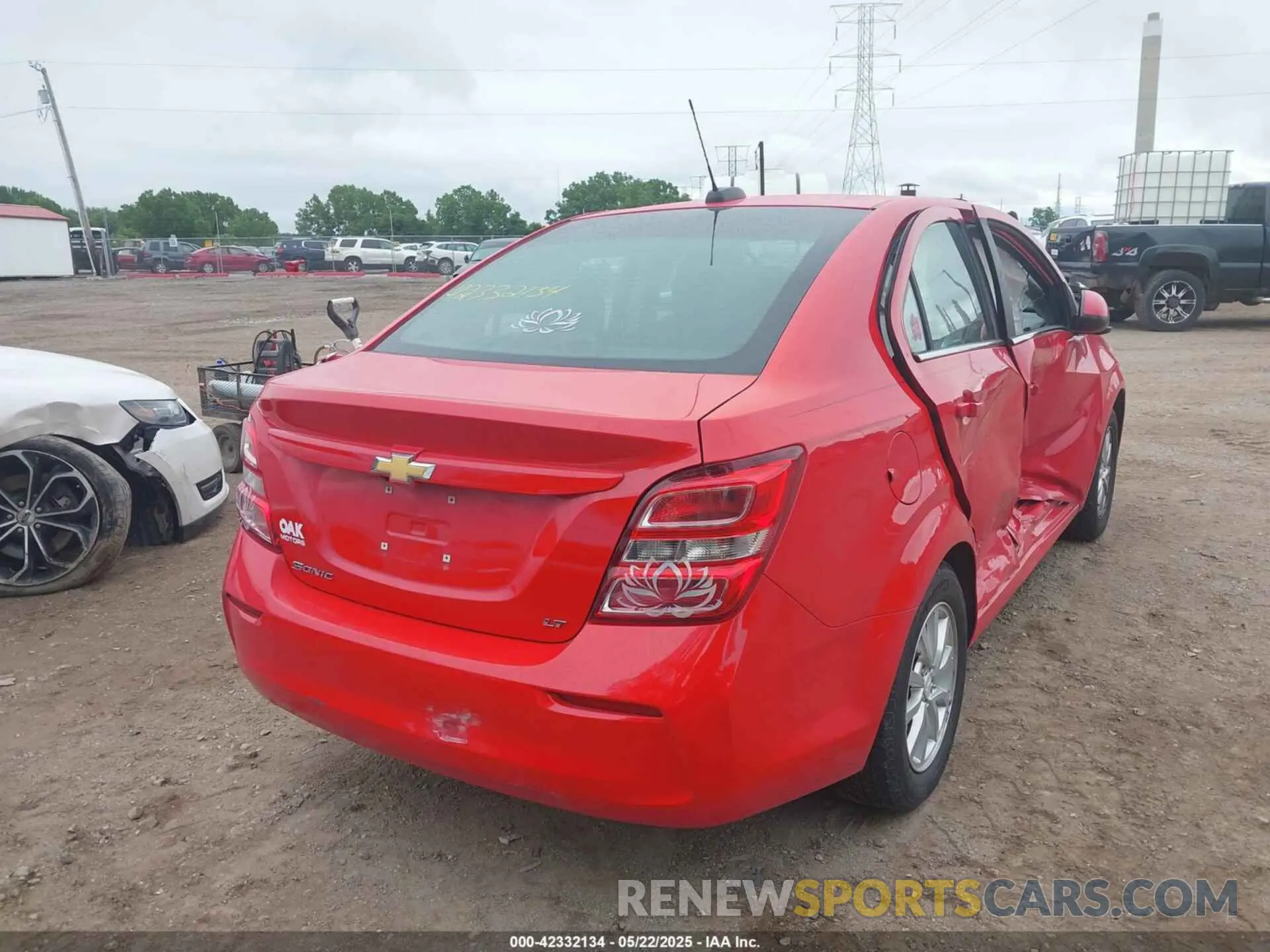 4 fotografías del automóvil dañado 1G1JD5SB3L4104217 CHEVROLET SONIC 2020