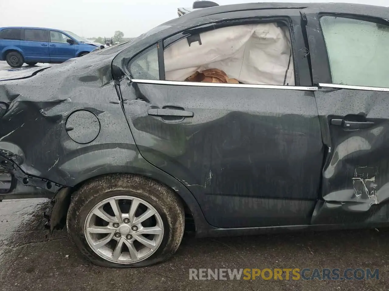 10 fotografías del automóvil dañado 1G1JD5SB5L4103859 CHEVROLET SONIC 2020