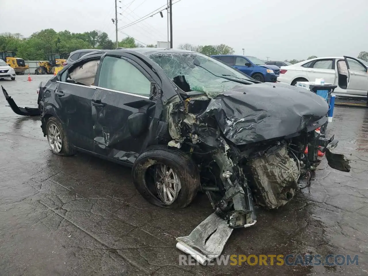 4 fotografías del automóvil dañado 1G1JD5SB5L4103859 CHEVROLET SONIC 2020