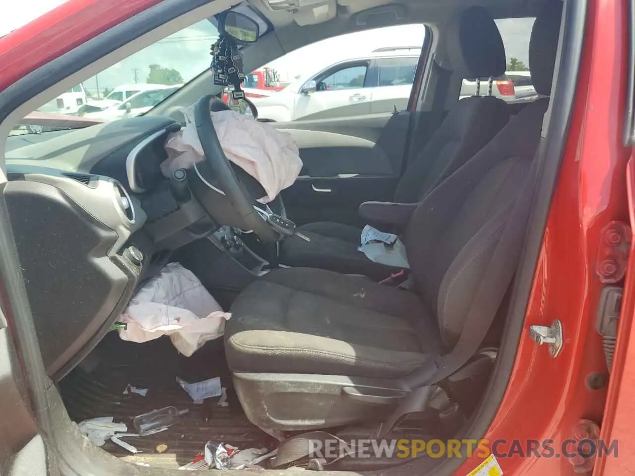 7 fotografías del automóvil dañado 1G1JD5SB8L4103807 CHEVROLET SONIC 2020