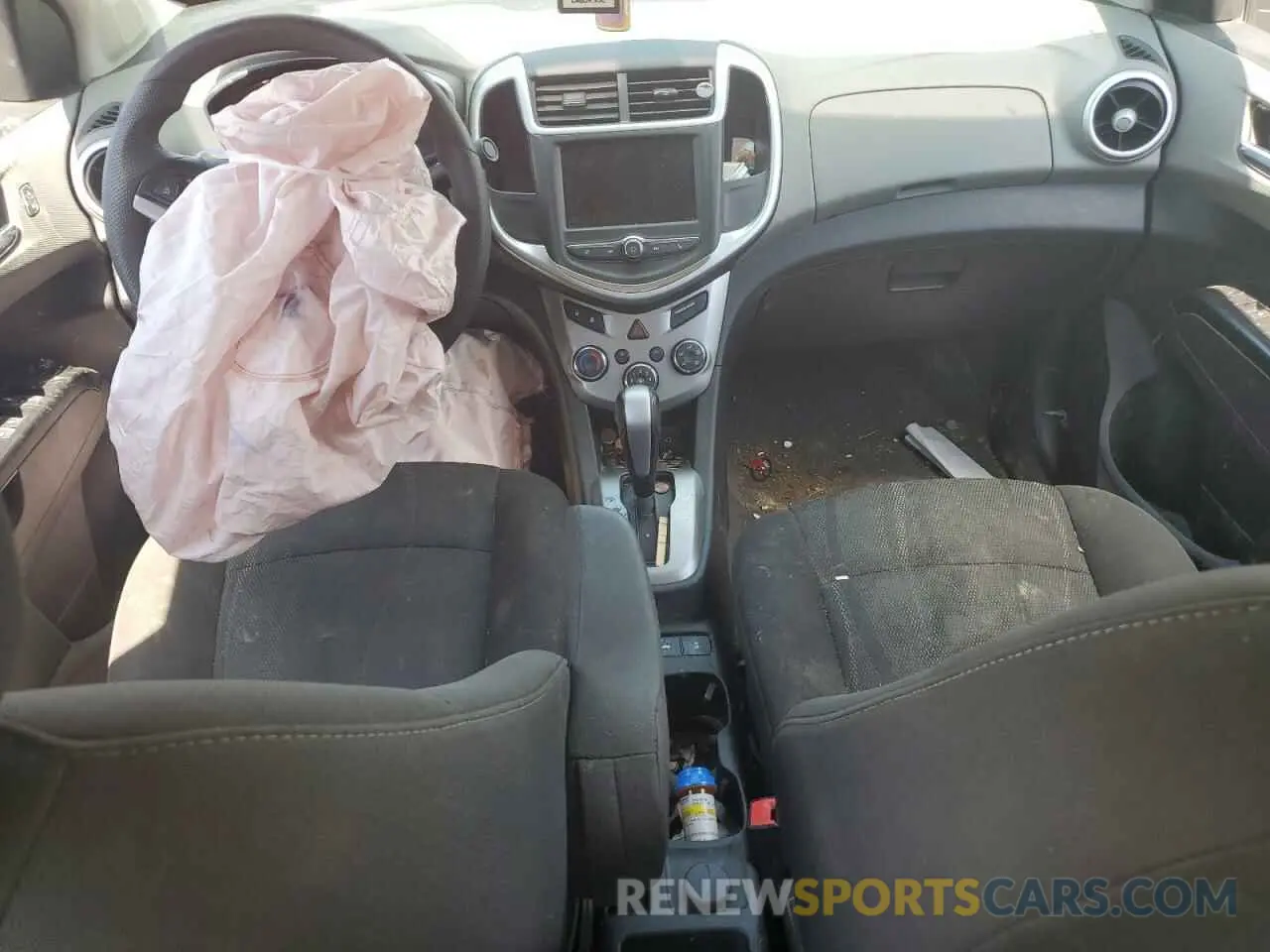 8 fotografías del automóvil dañado 1G1JD5SB8L4103807 CHEVROLET SONIC 2020